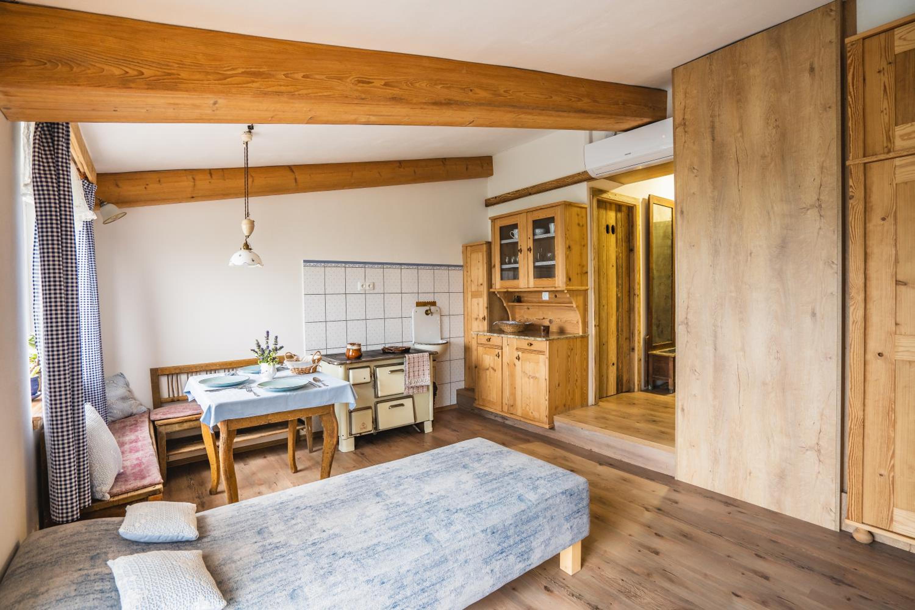 Large Double or Twin Room photo 1