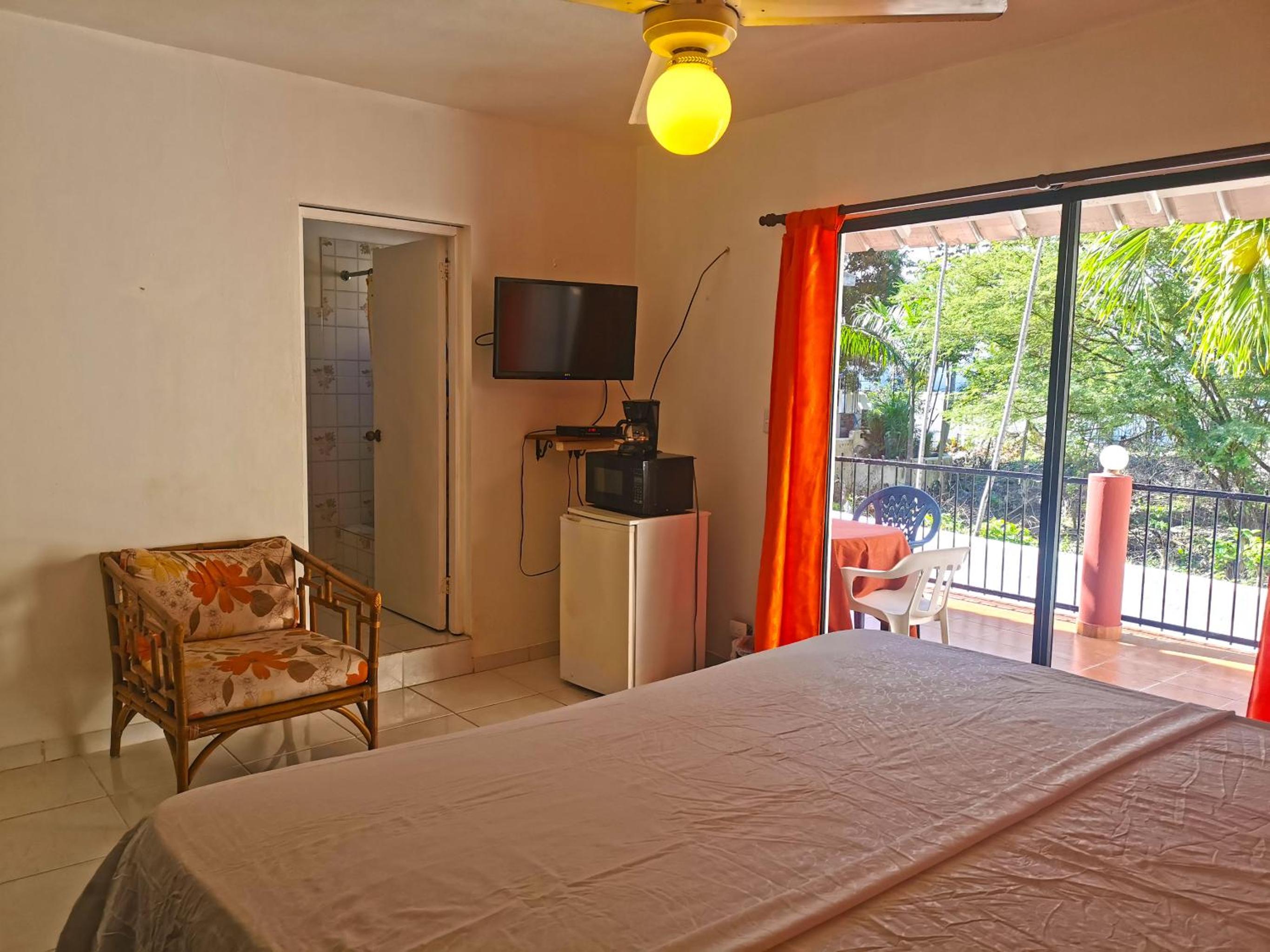 Studio mit Balkon