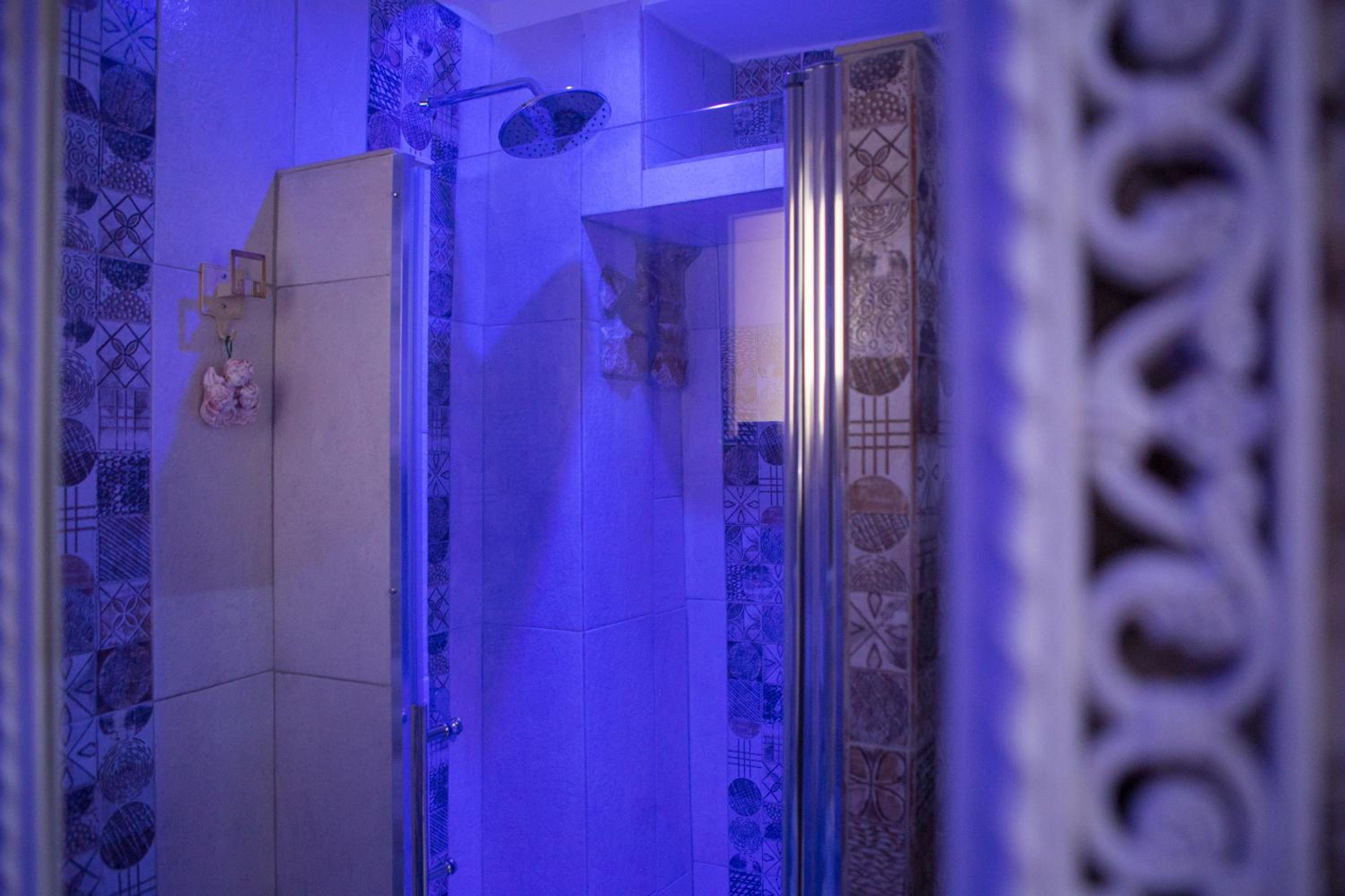 Deluxe Double Room with Shower photo 3