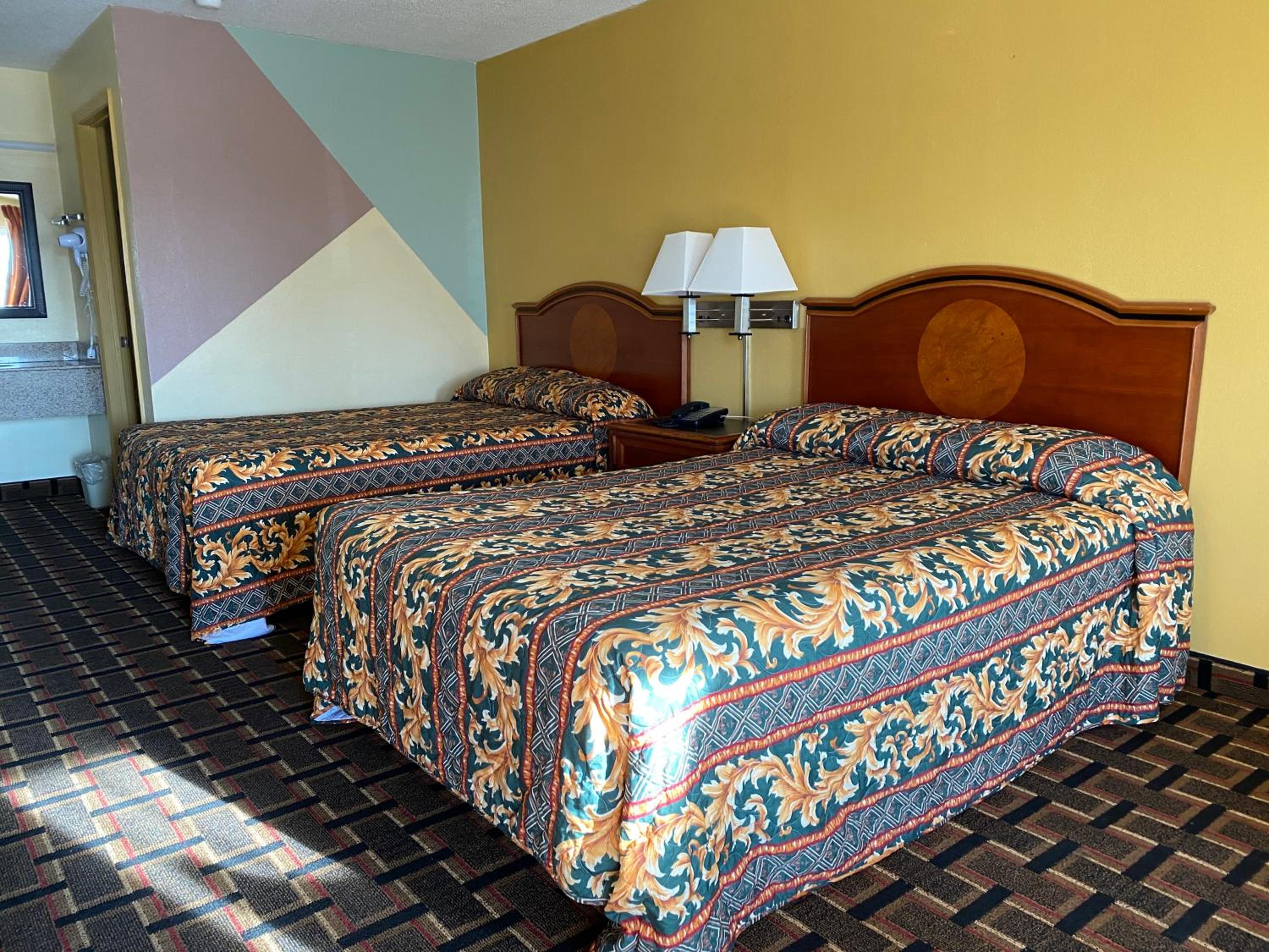 Double Room with Two Double Beds - Non-Smoking - Photo 1