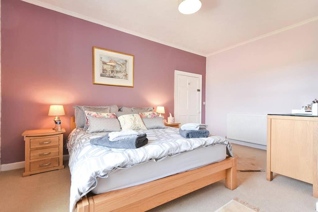 Two-Bedroom House - Photo 1