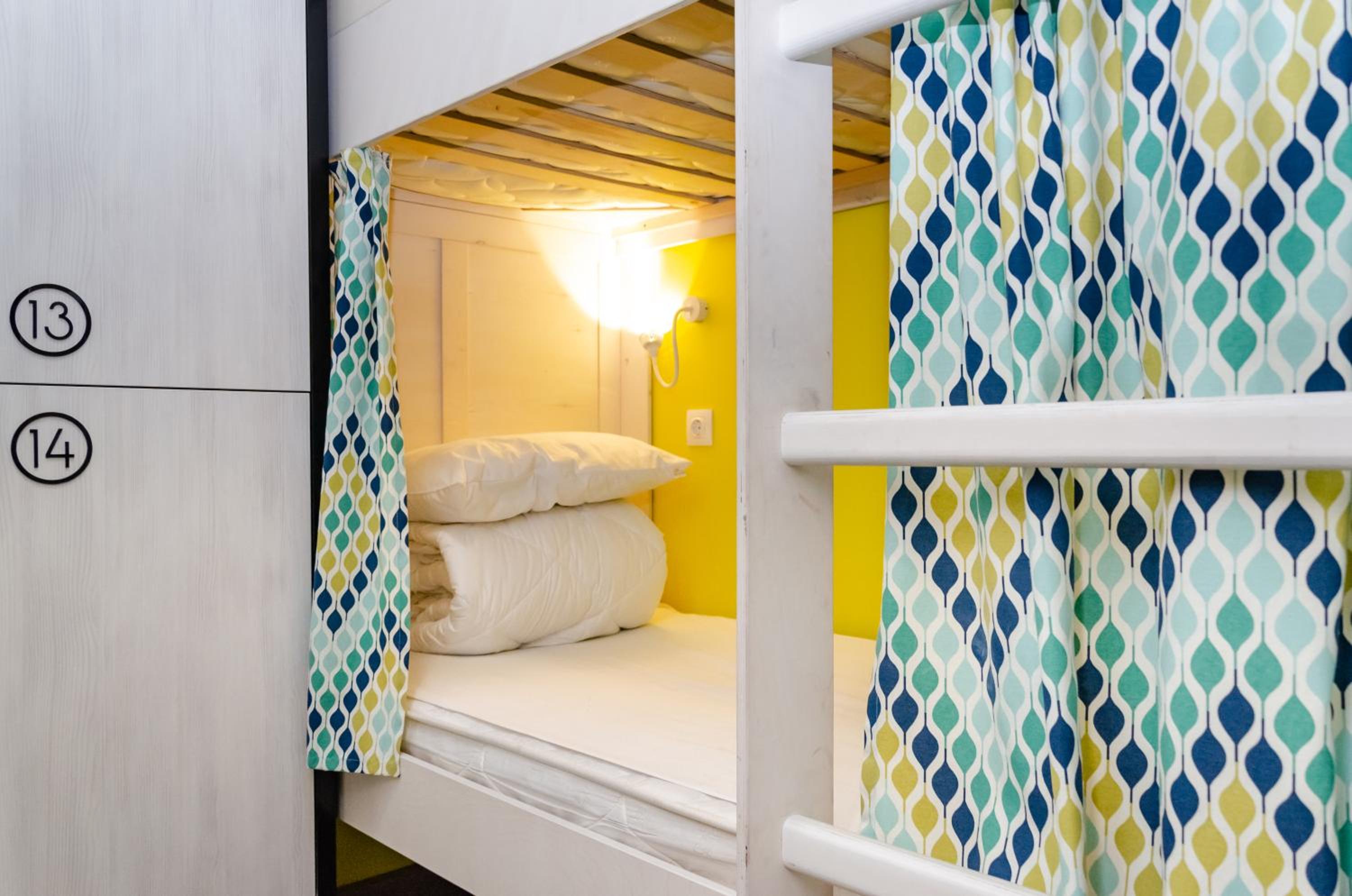 Bunk Bed in 12-Bed Male Dormitory Room photo 3