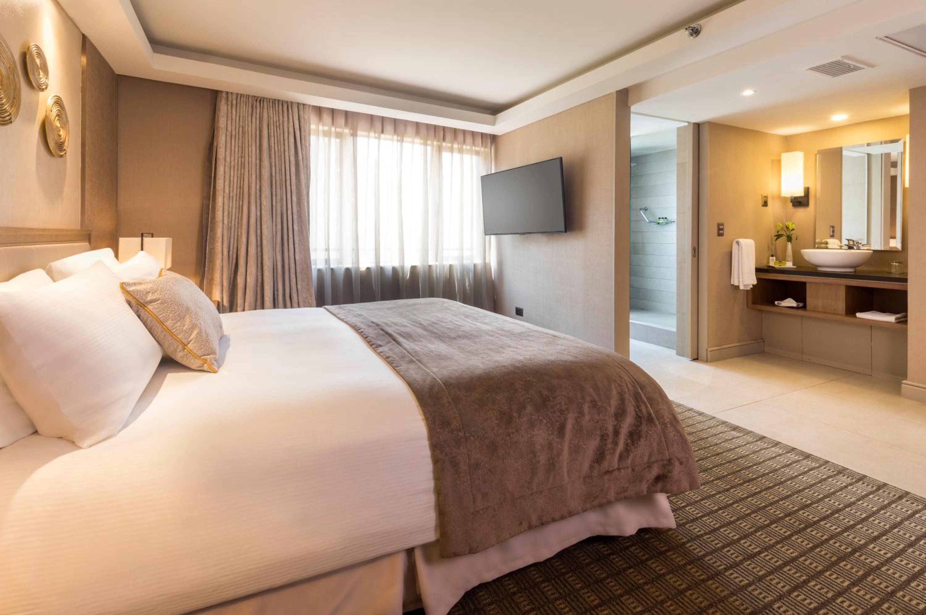 Classic King Room - Photo 5