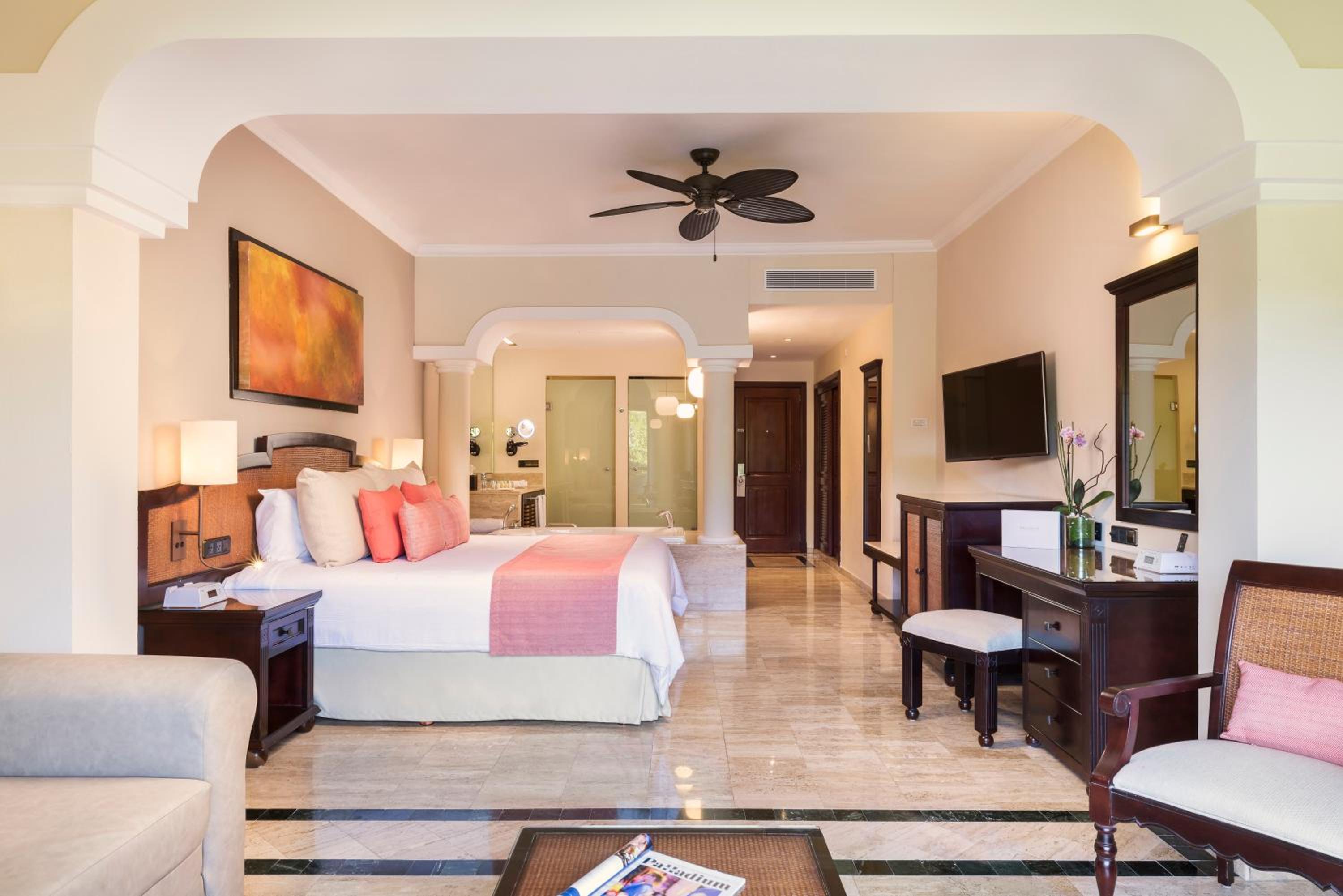 Junior Suite with Garden View - Photo 1