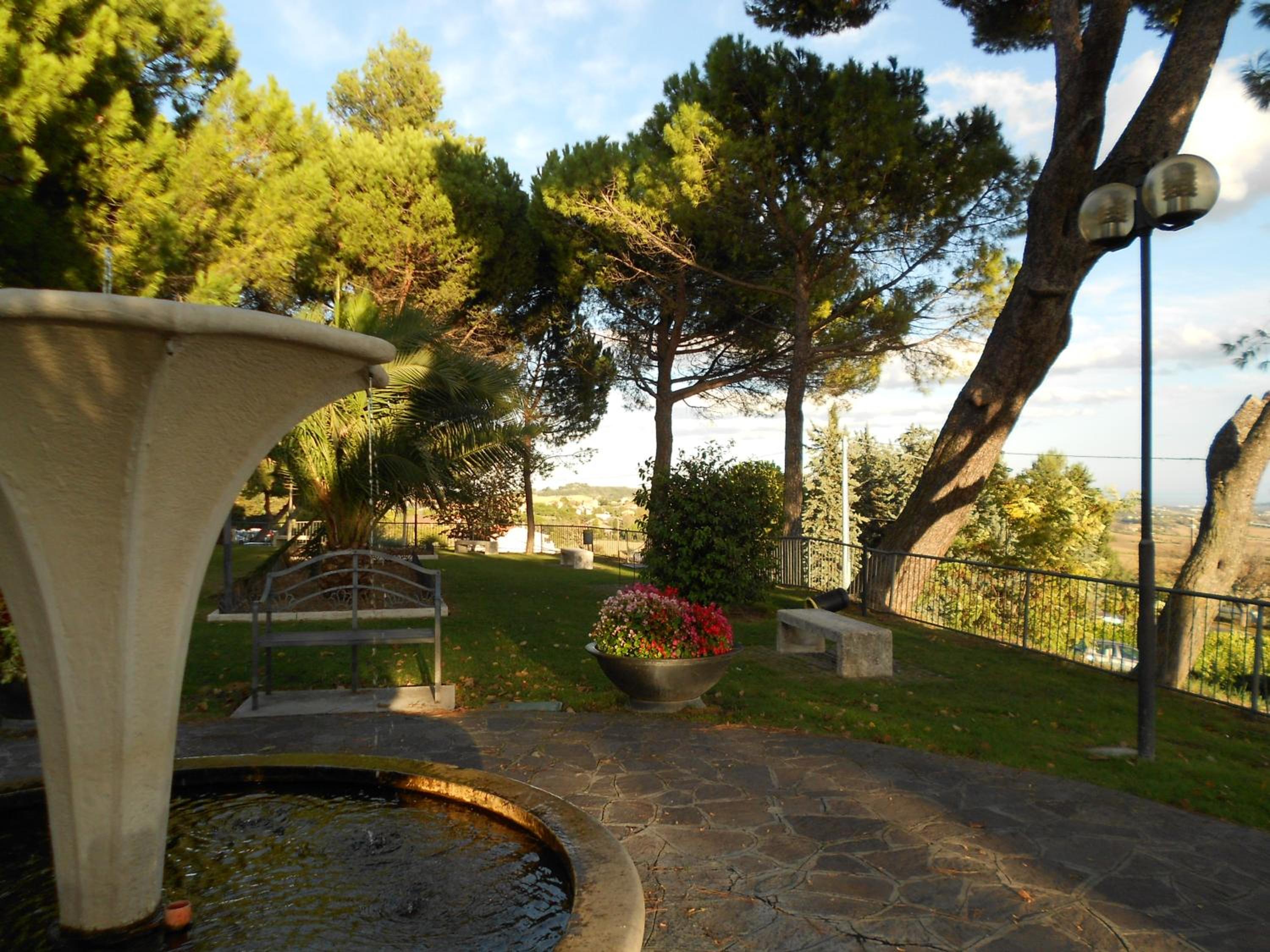 Studio with Garden View - Photo 11