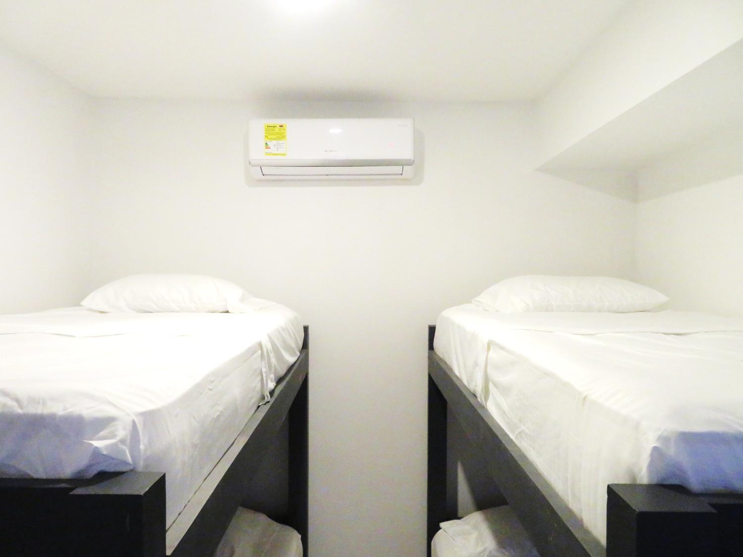Bed in 4-Bed Mixed Dormitory Room photo 2