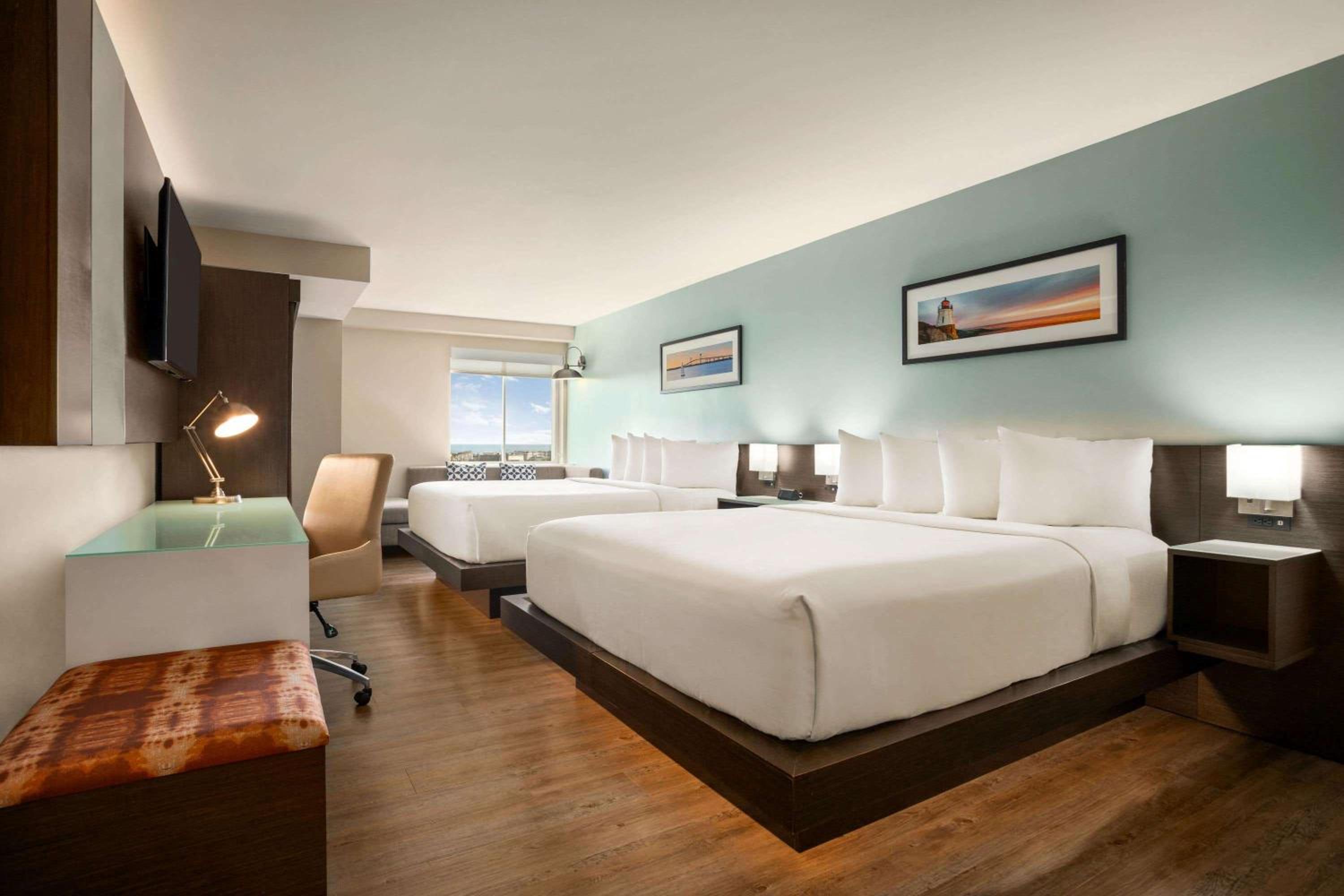 King Room with Two King Beds - Non-Smoking - Photo 1