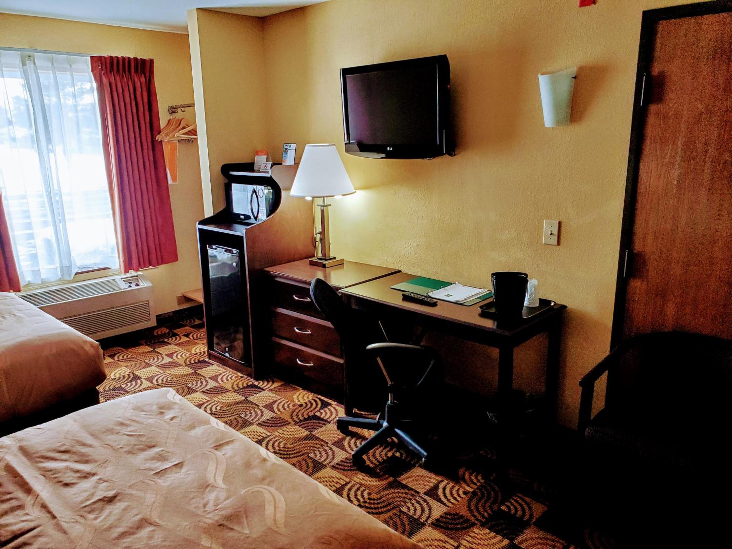 King Room - Non Smoking - Photo 1