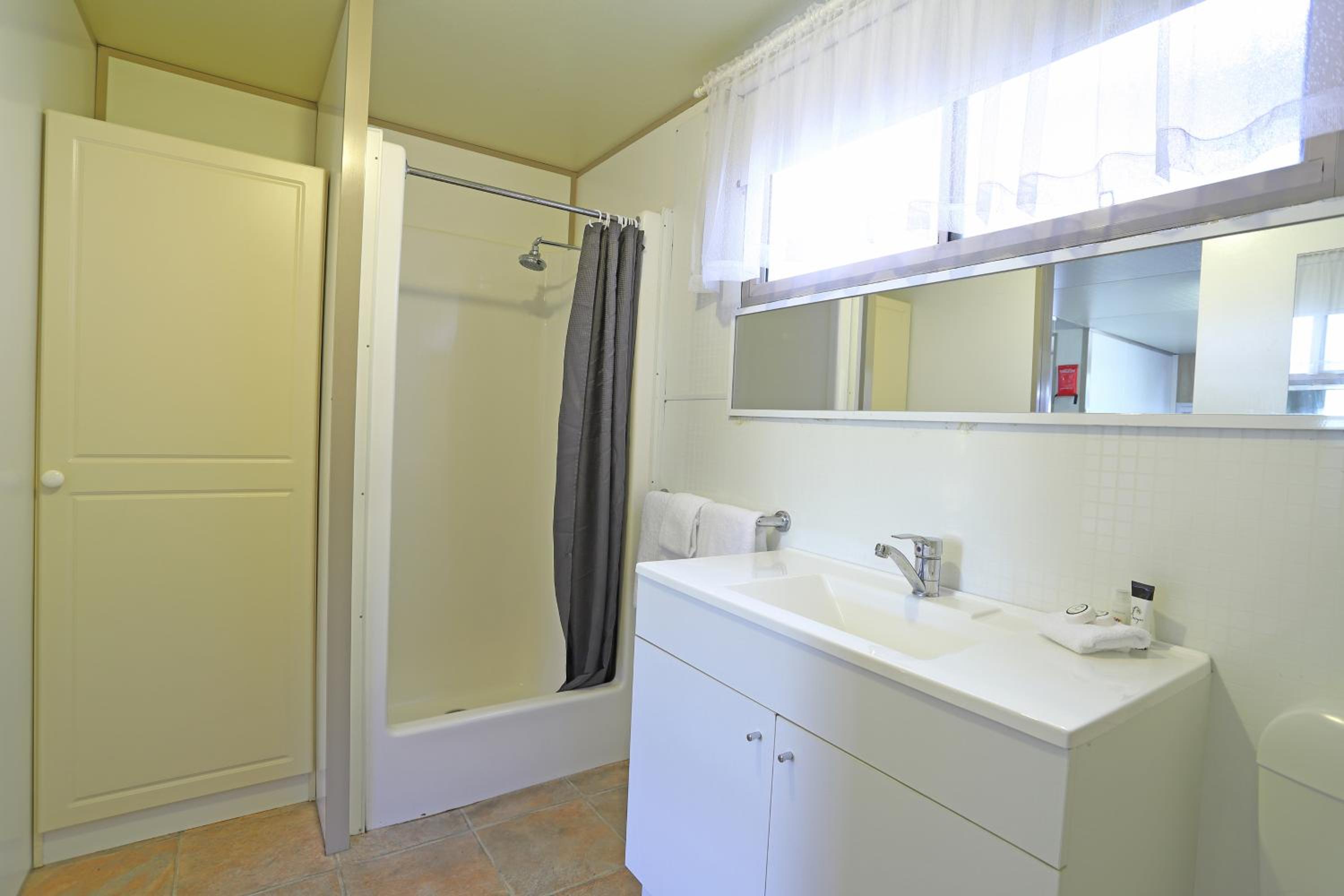 Standard Cabin (Sleeps 4) - Photo 3