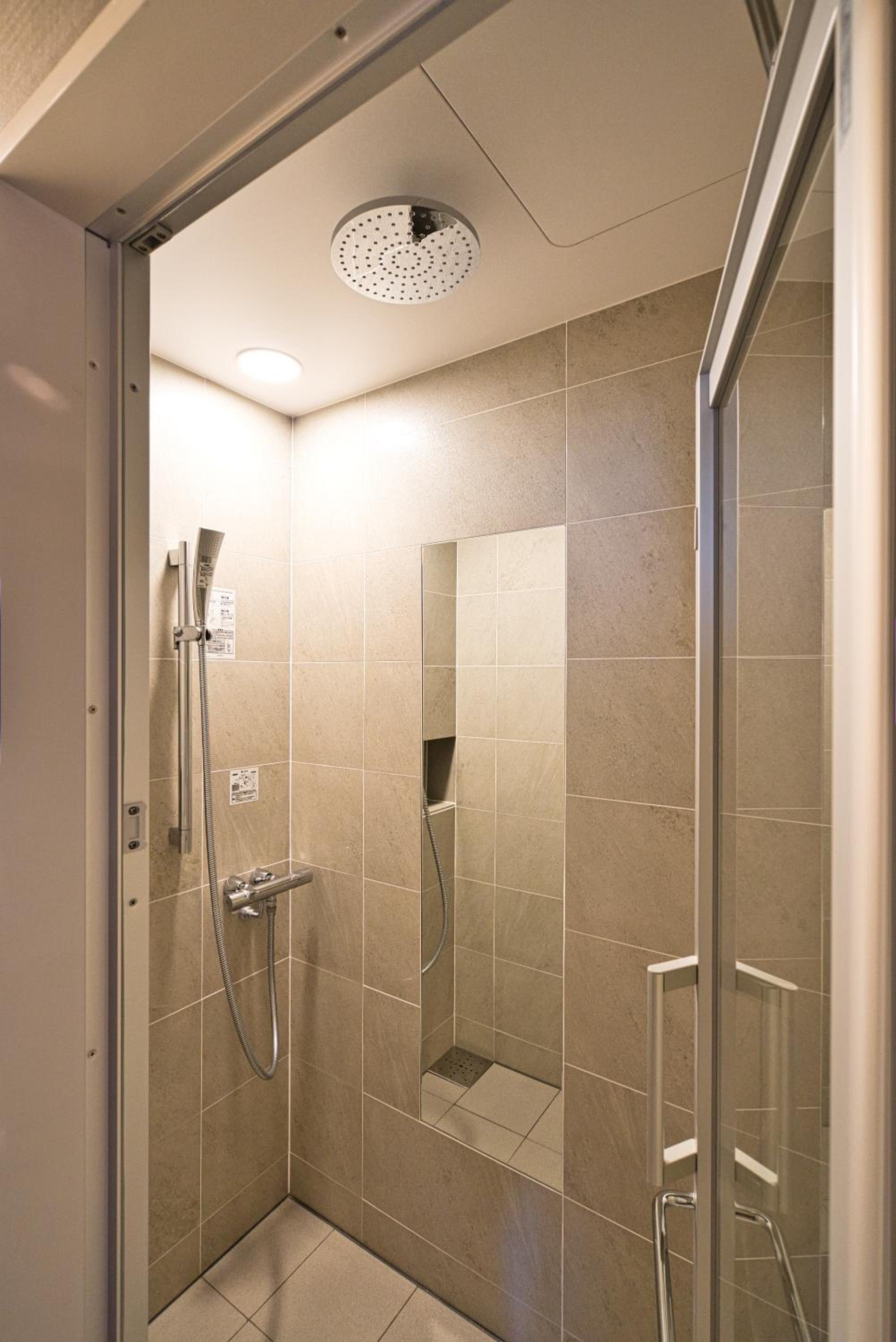 Standard Twin Room - Photo 8