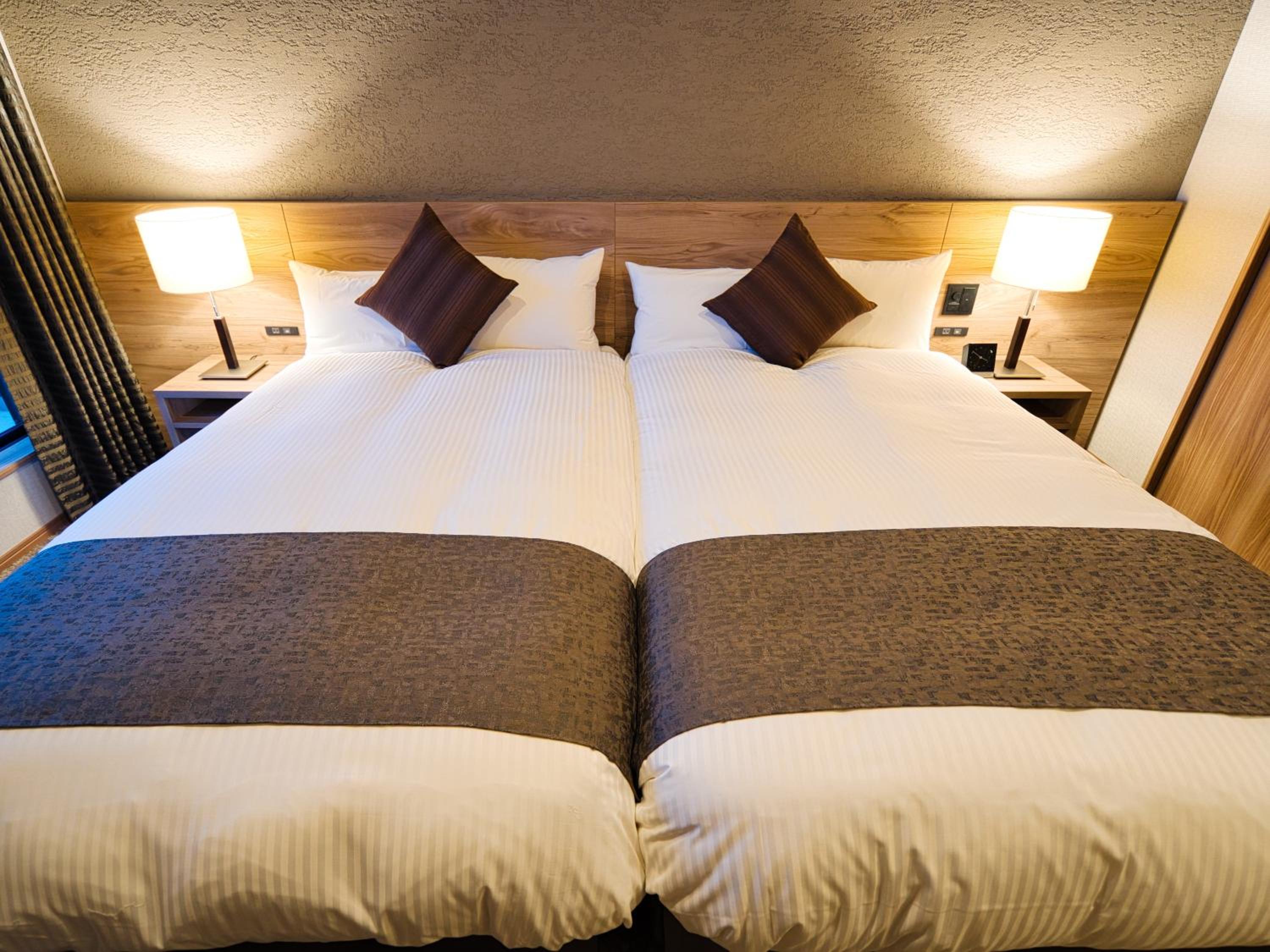 Suite - Photo 9