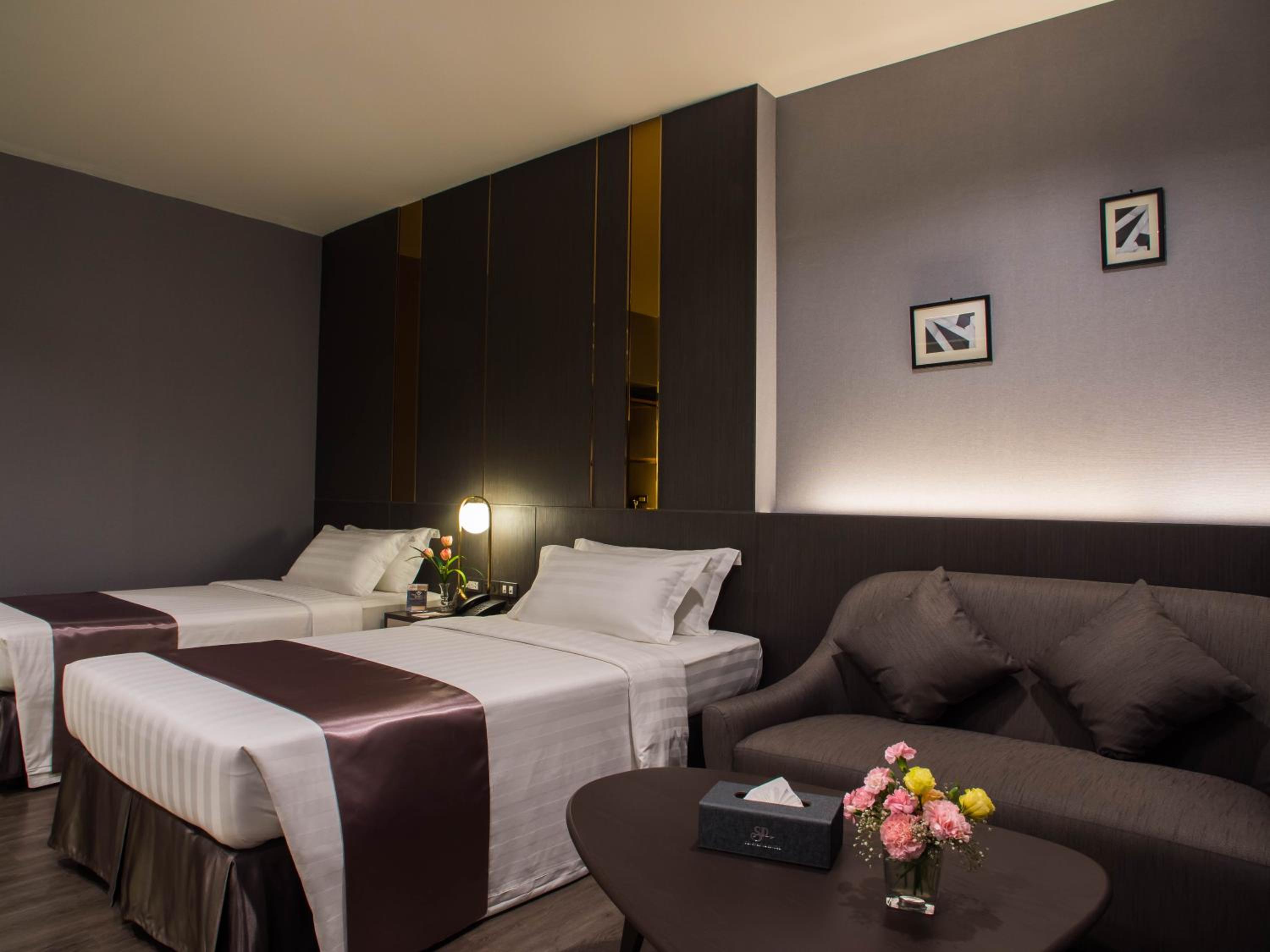Deluxe Double or Twin Room photo 2