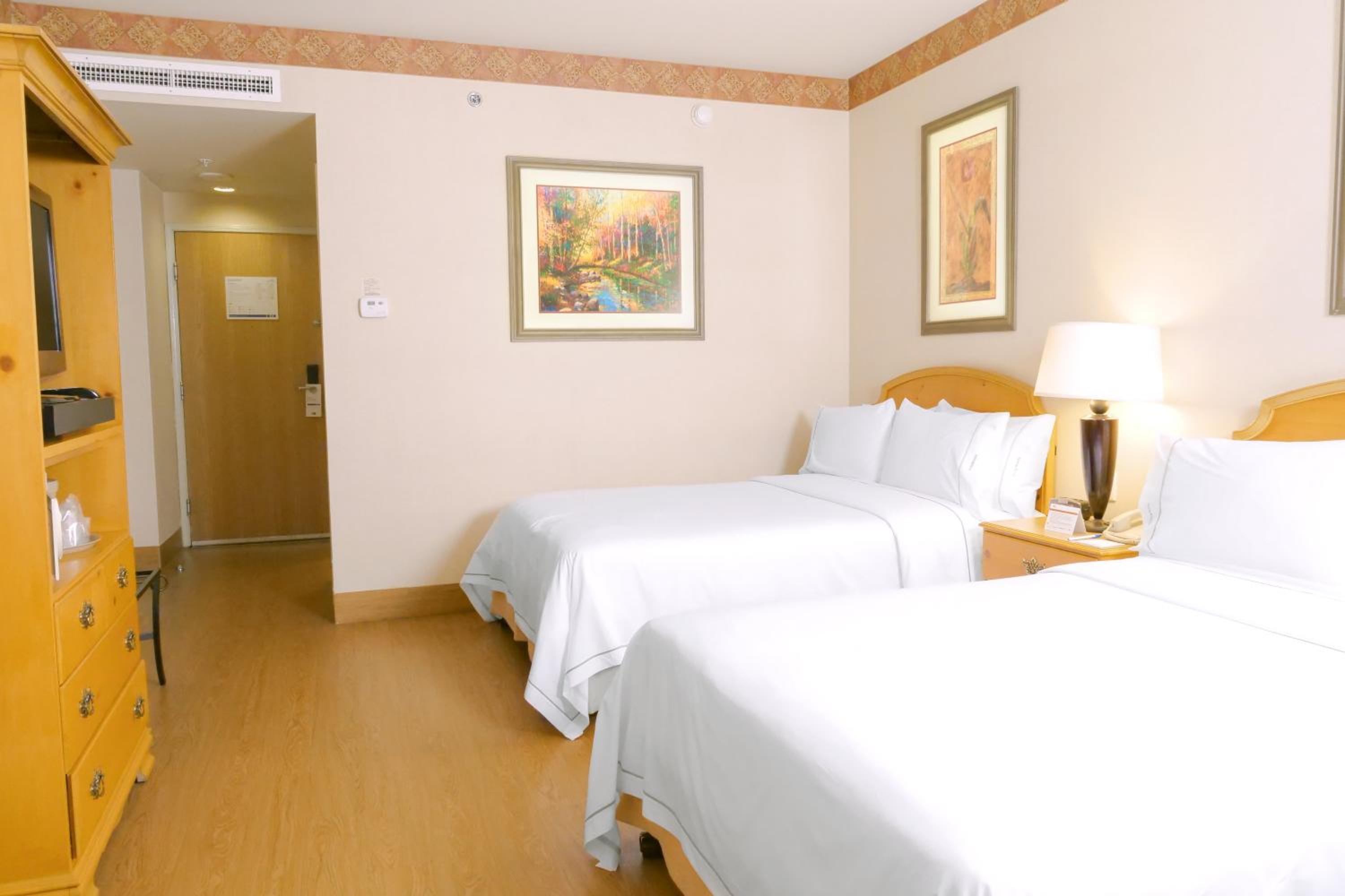 Standard Room with Two Queen Beds