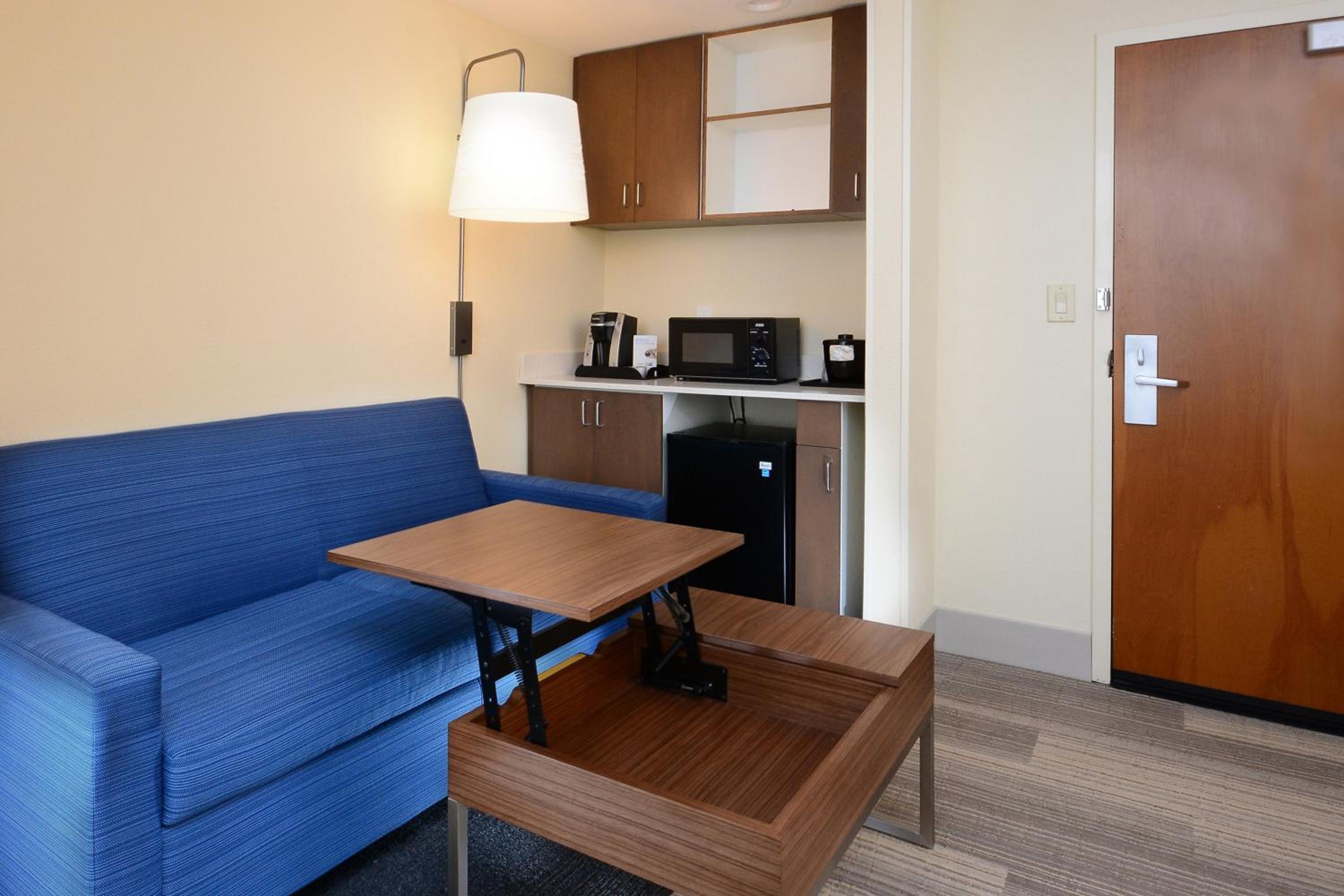 King Suite - Photo 6