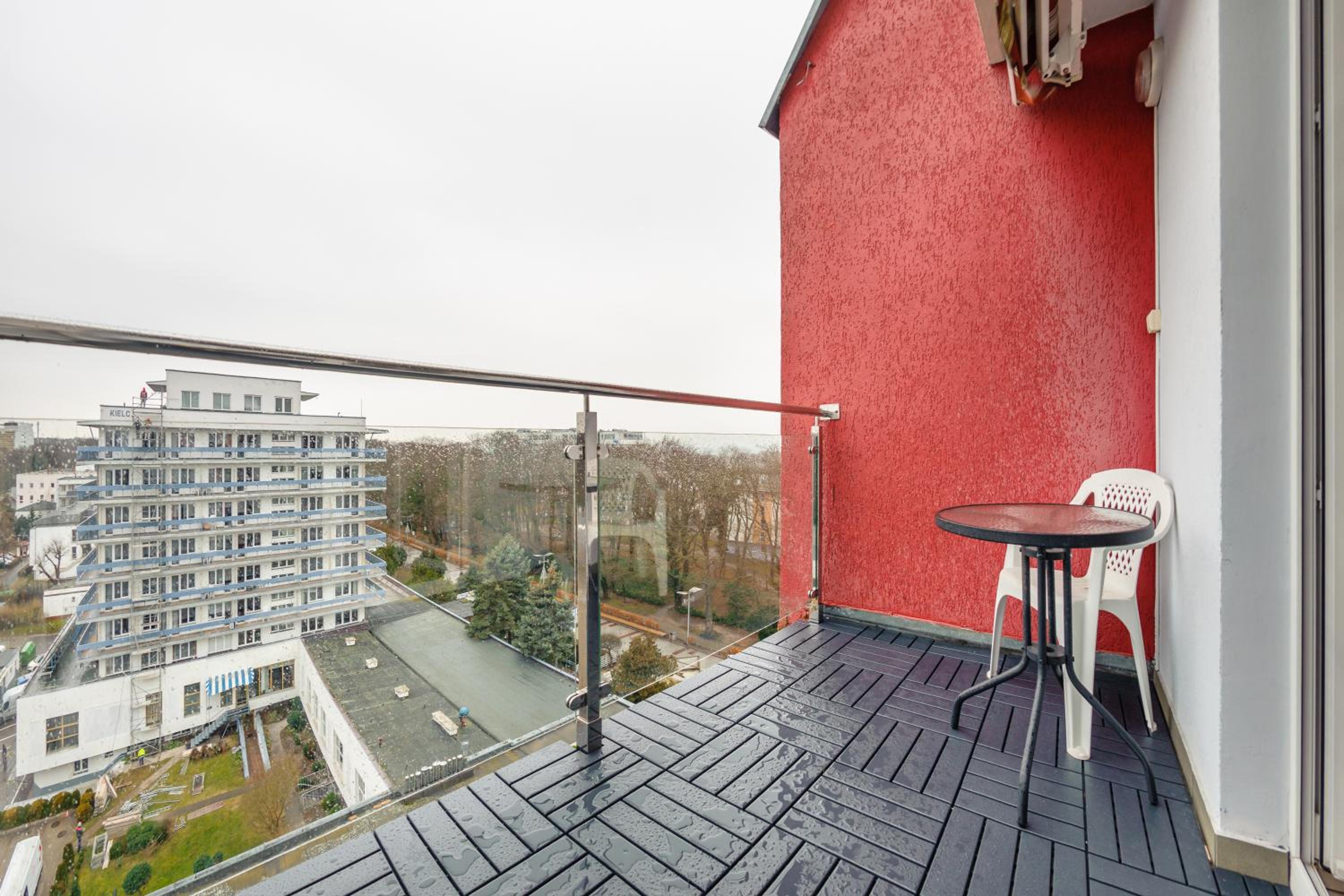 One-Bedroom Apartment - Photo 7
