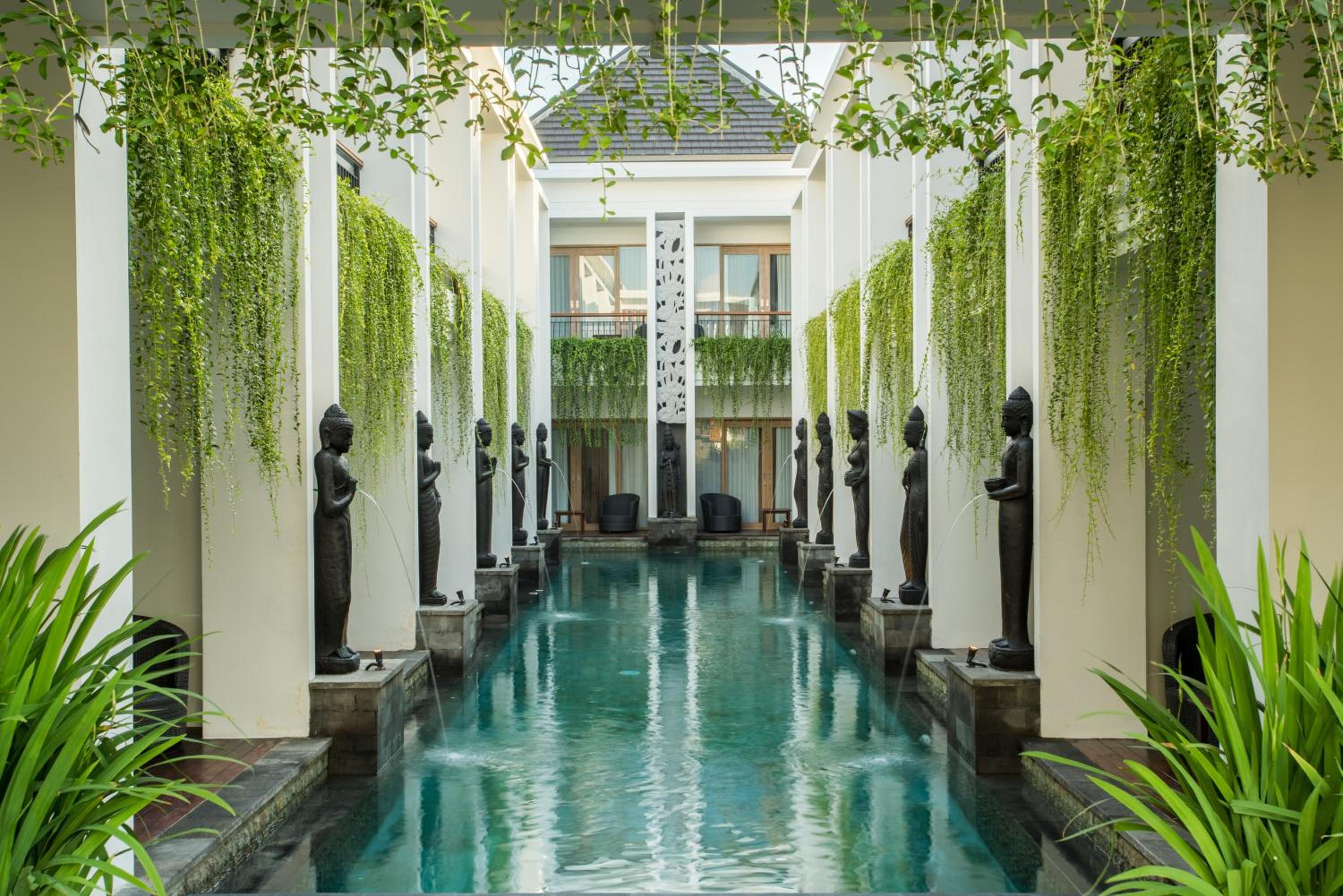 Deluxe Double or Twin Room with Pool View photo 3