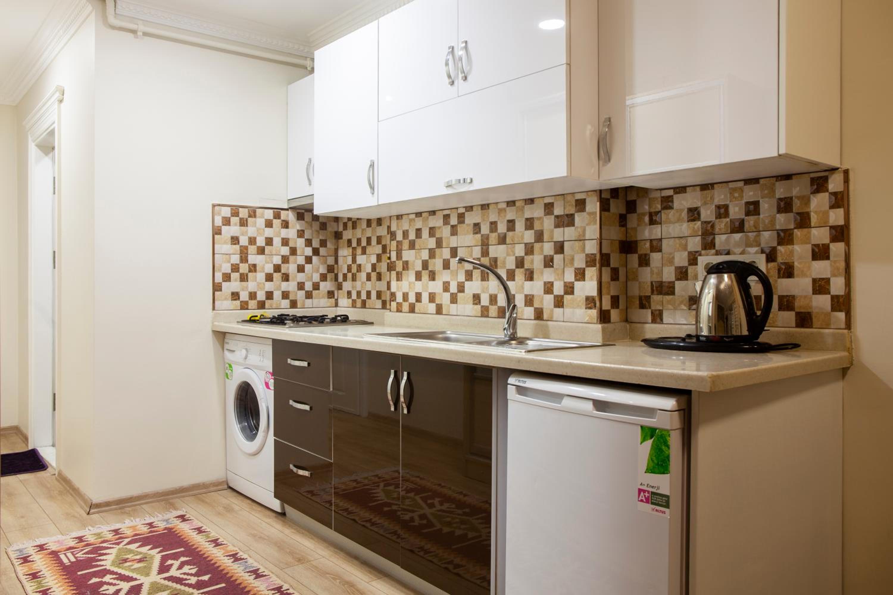 Studio Apartment photo 2