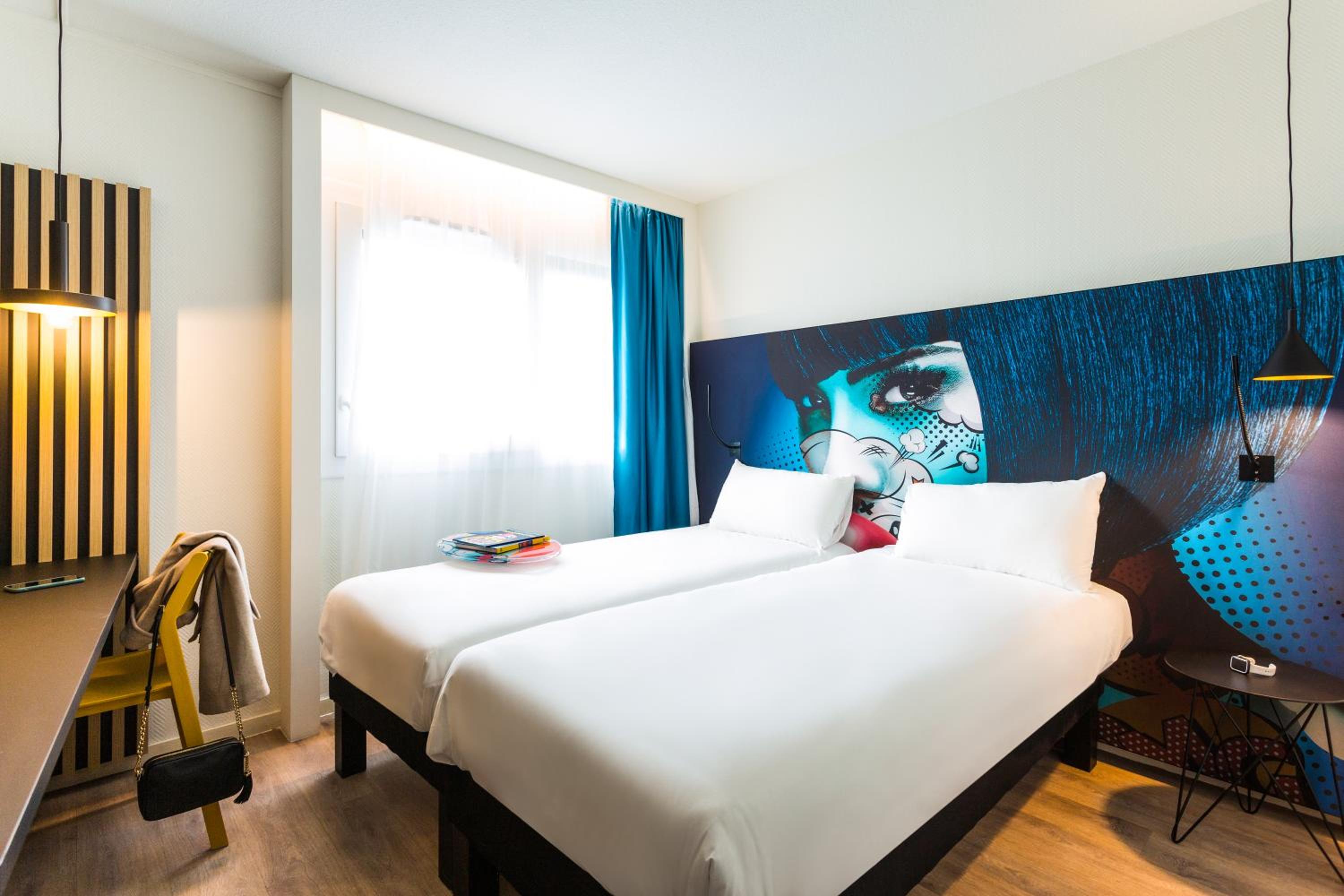 Standard Twin Room - Photo 2
