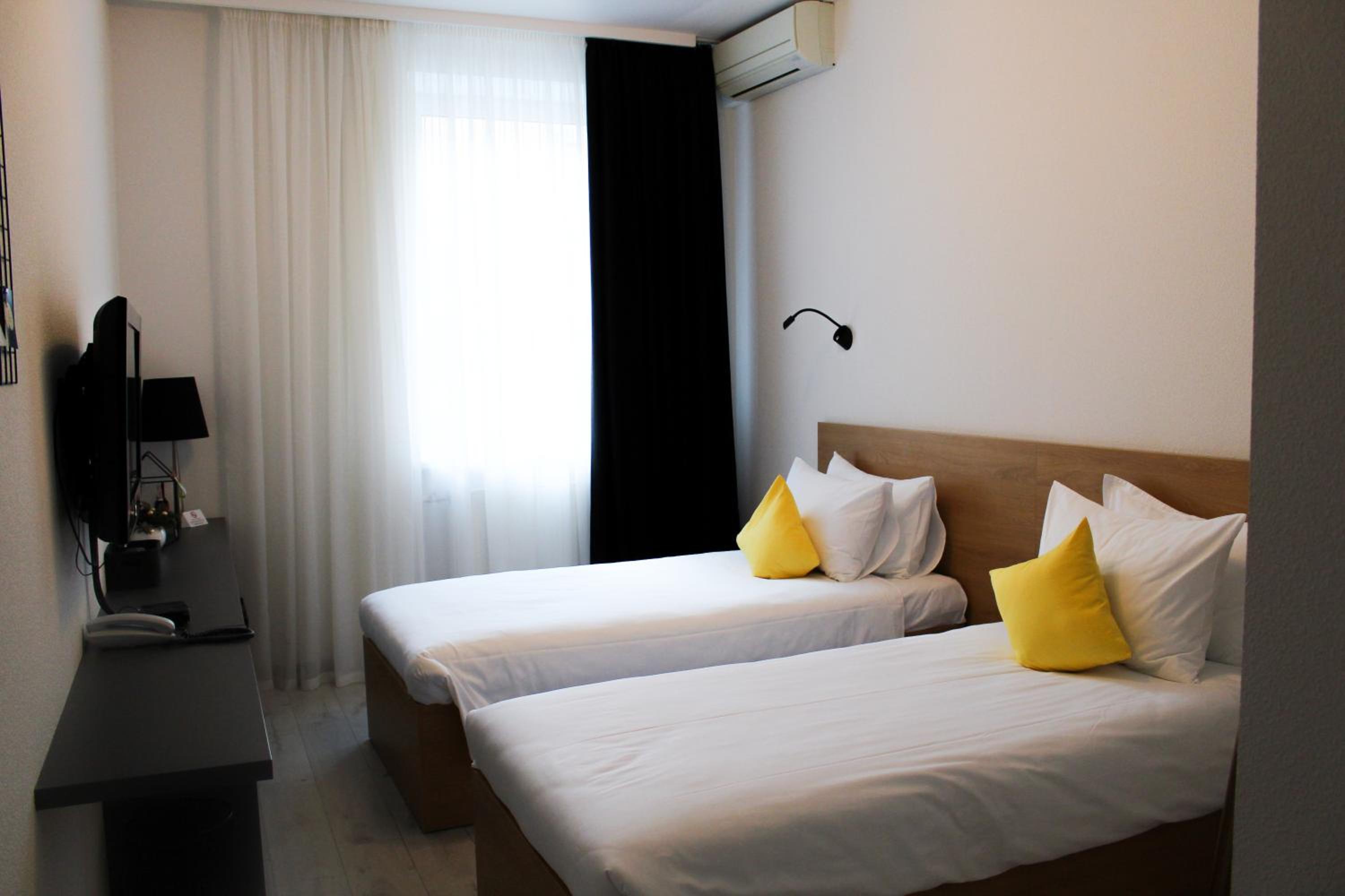 Standard Twin Room photo 1