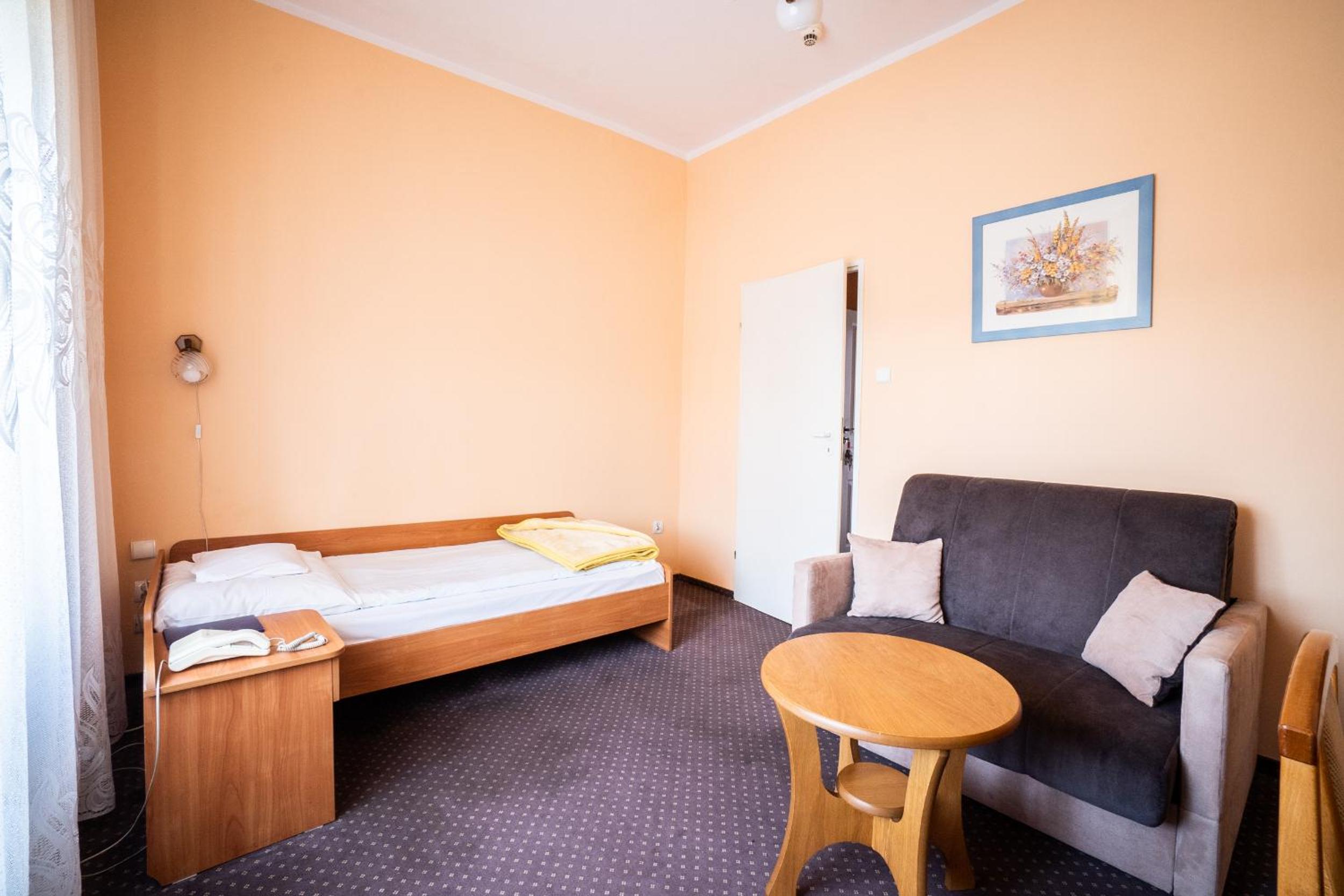 Single Room photo 2