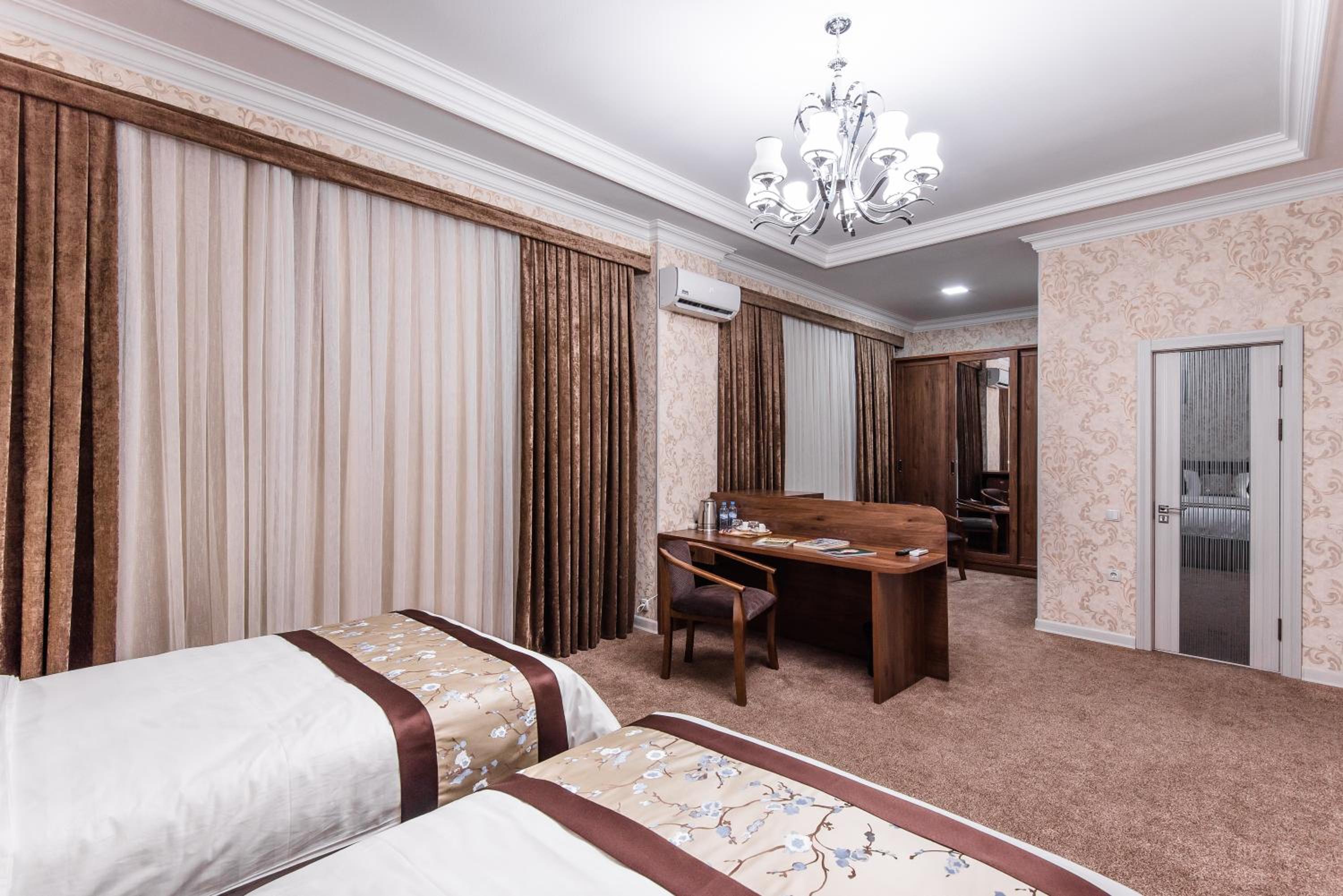 Superior Double or Twin Room - Photo 4