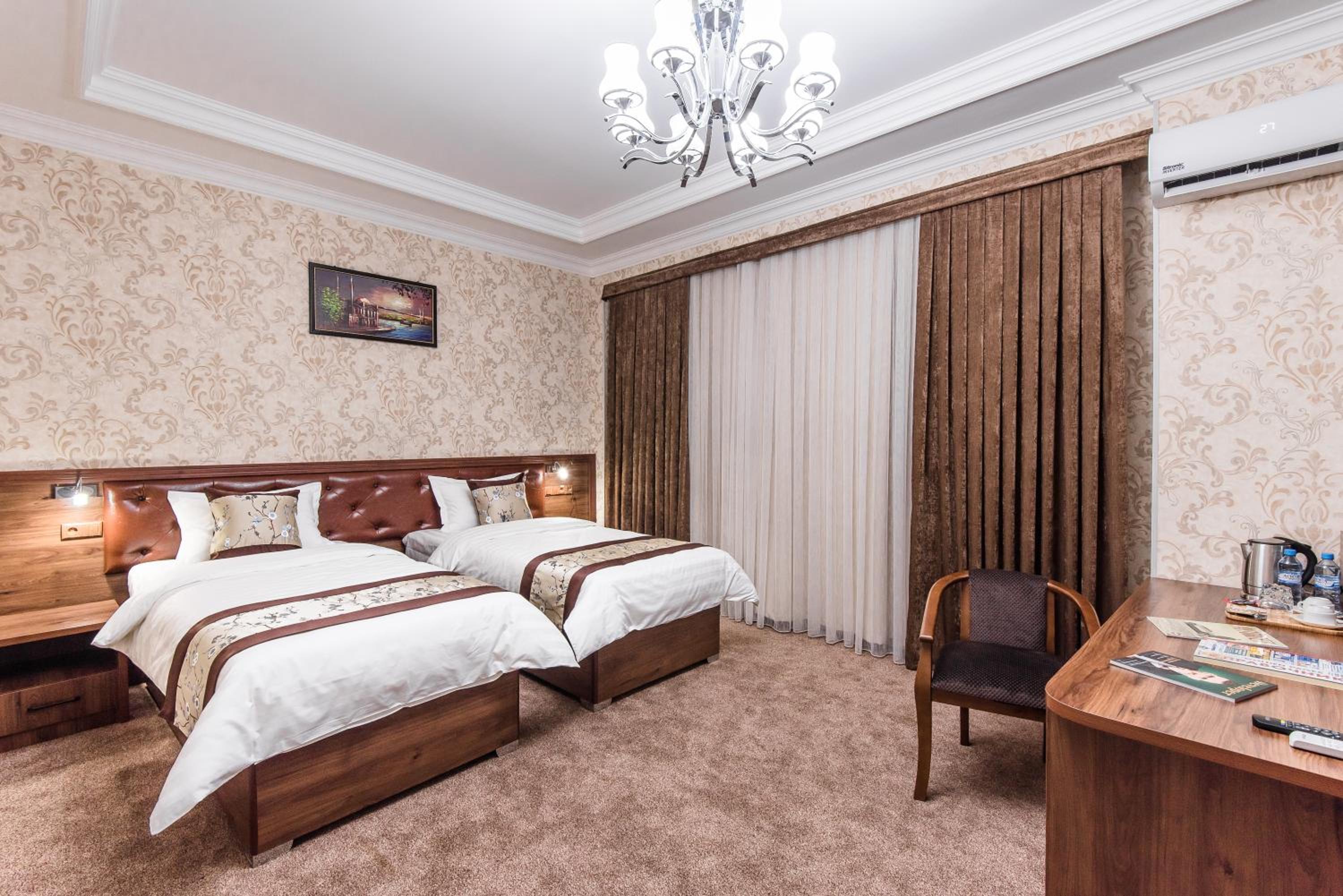Superior Double or Twin Room - Photo 9