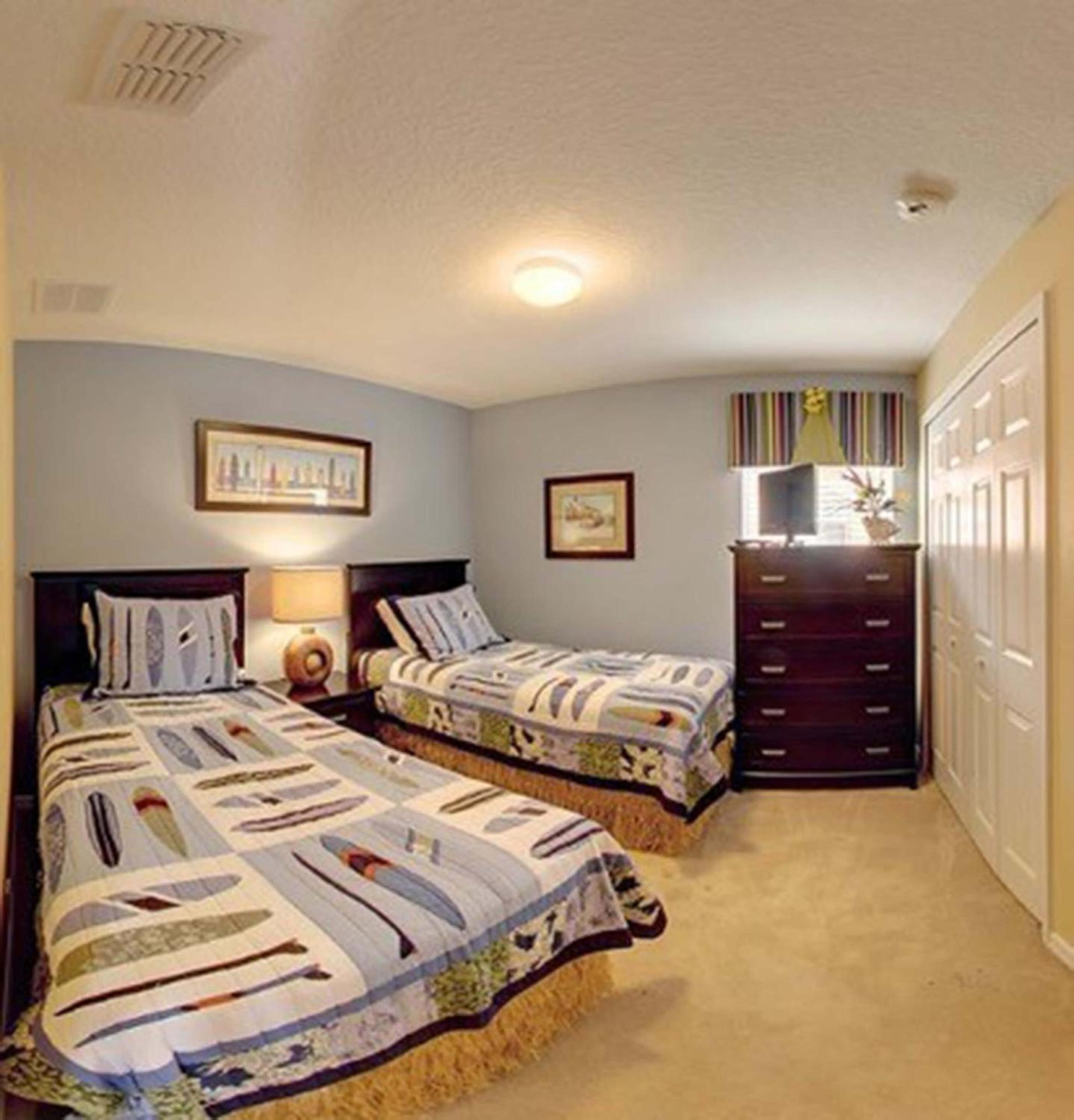 Four-Bedroom House photo 1