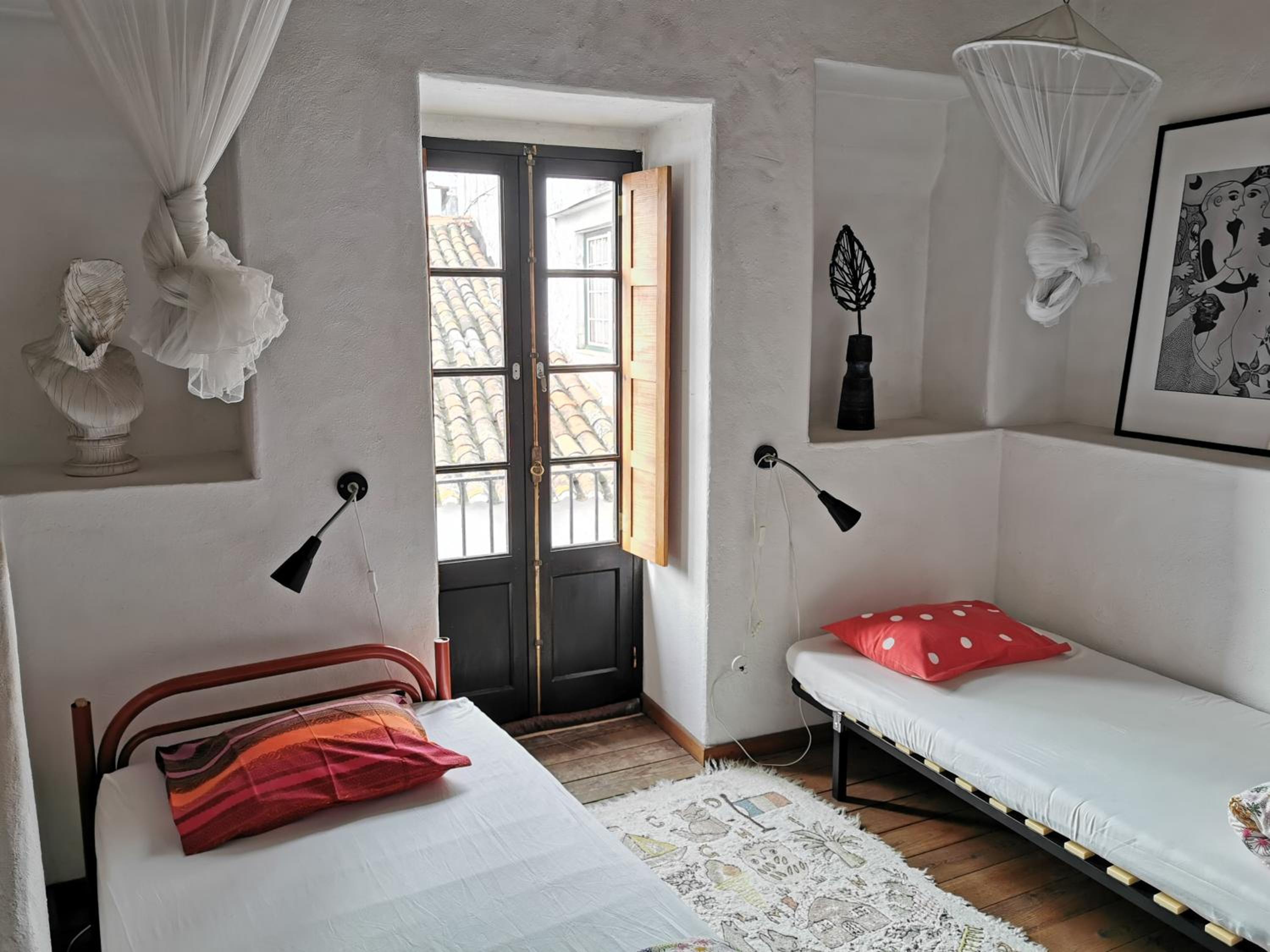 Einzelbett im gemischten Schlafsaal-Zimmer