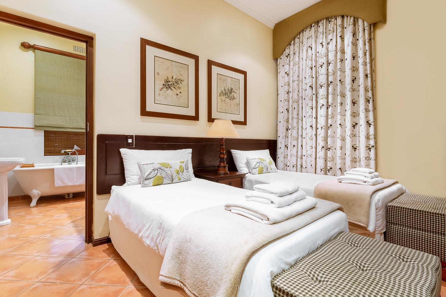 Luxury Twin Room photo 1