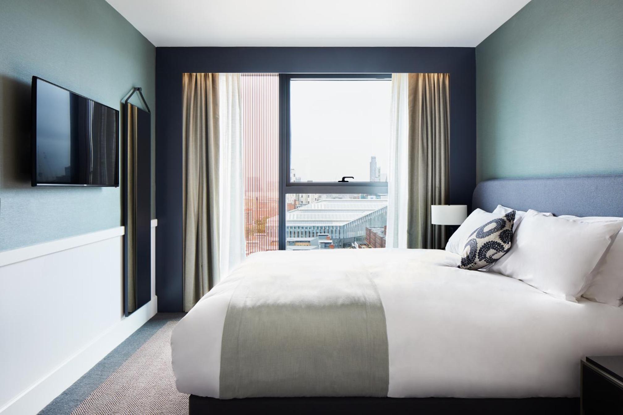One-Bedroom Suite with Kitchenette  photo 2