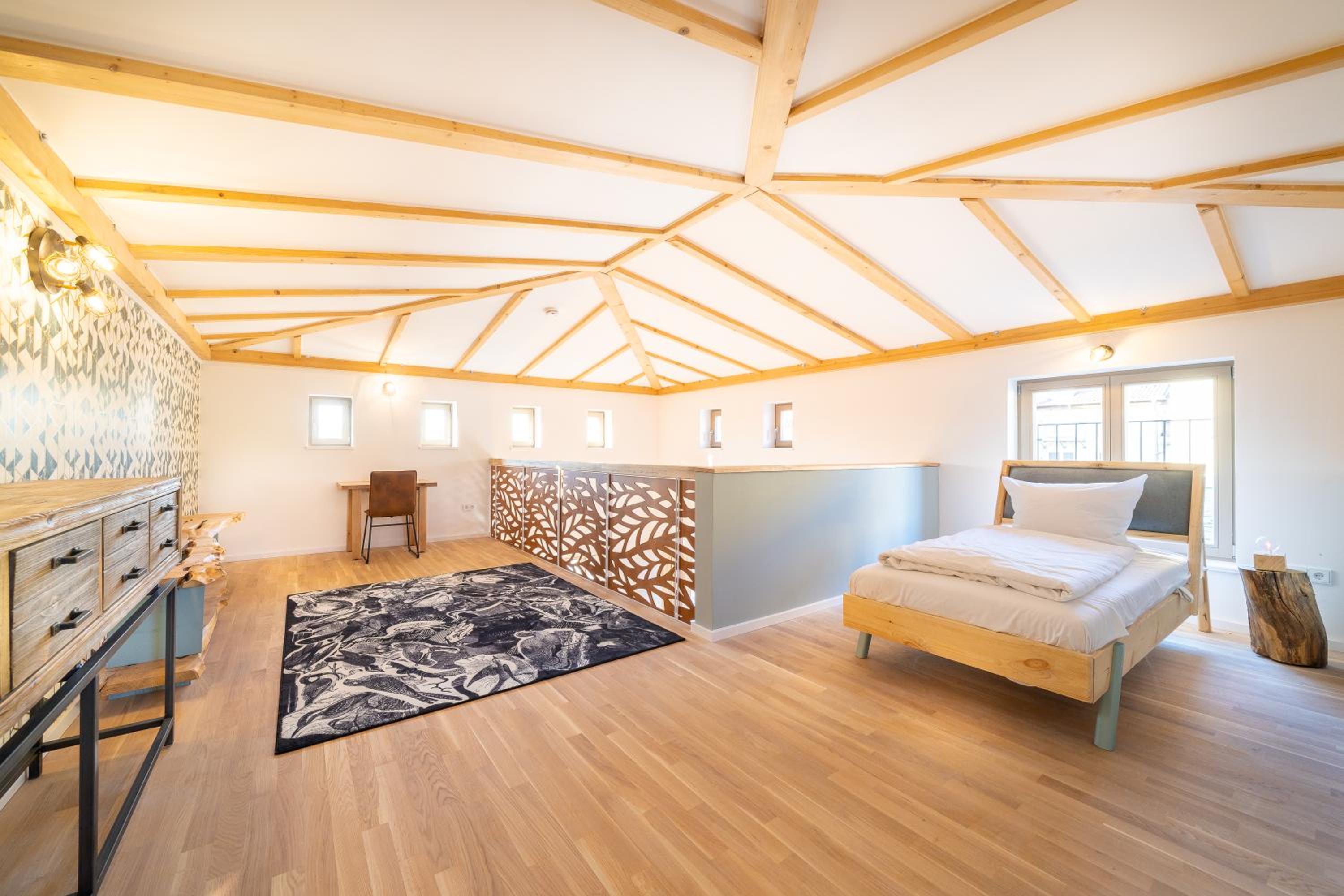 Apartment with Terrace - Photo 13