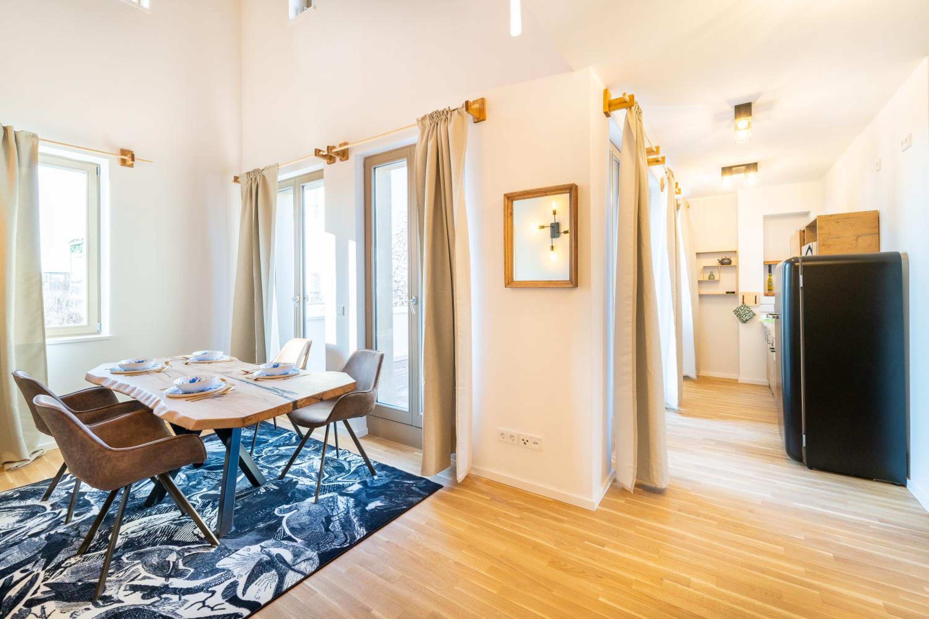 Apartment with Terrace - Photo 15