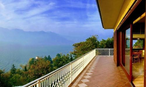 Apartment with Lake View photo 1