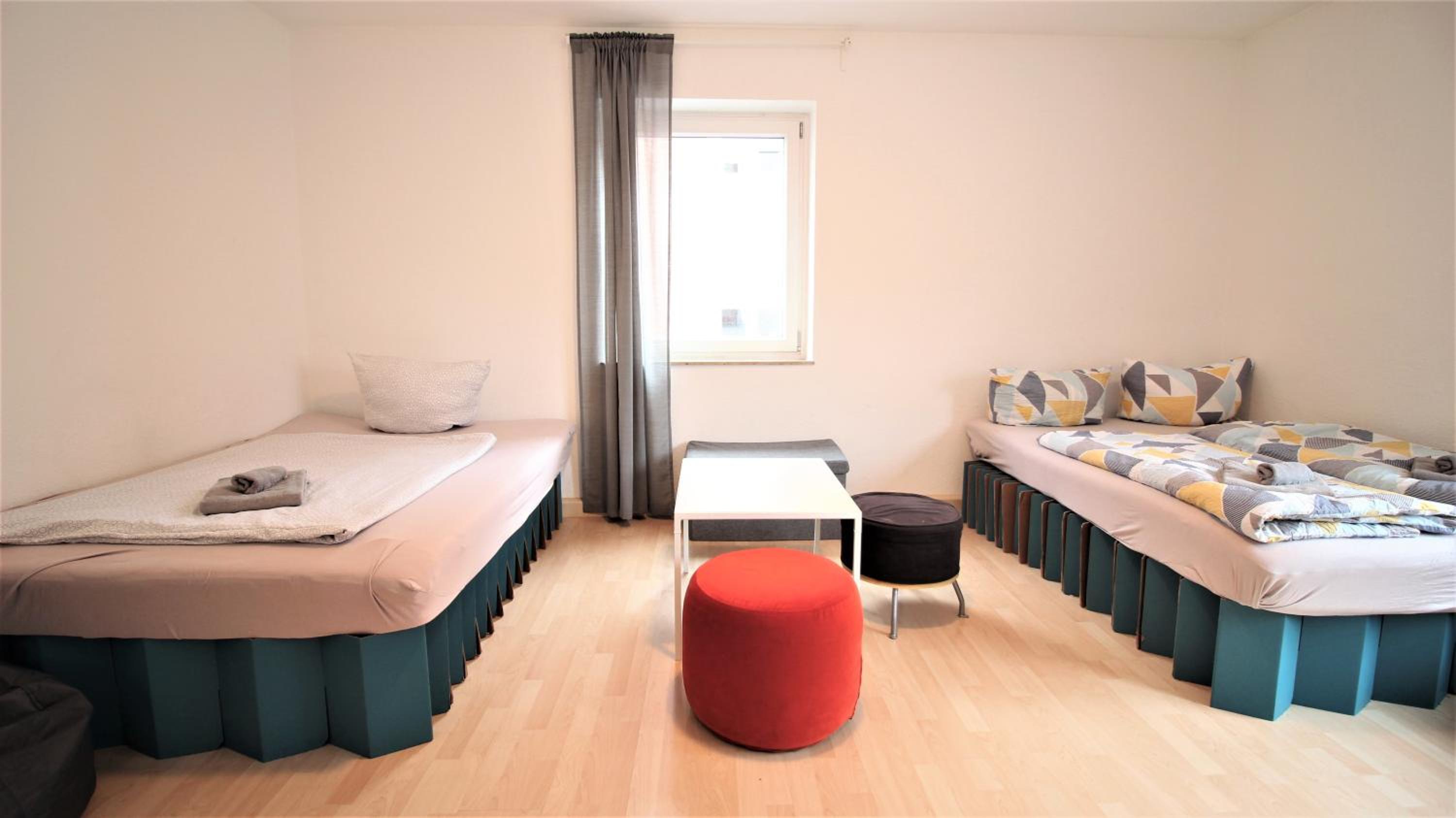 Twin Room - Photo 2