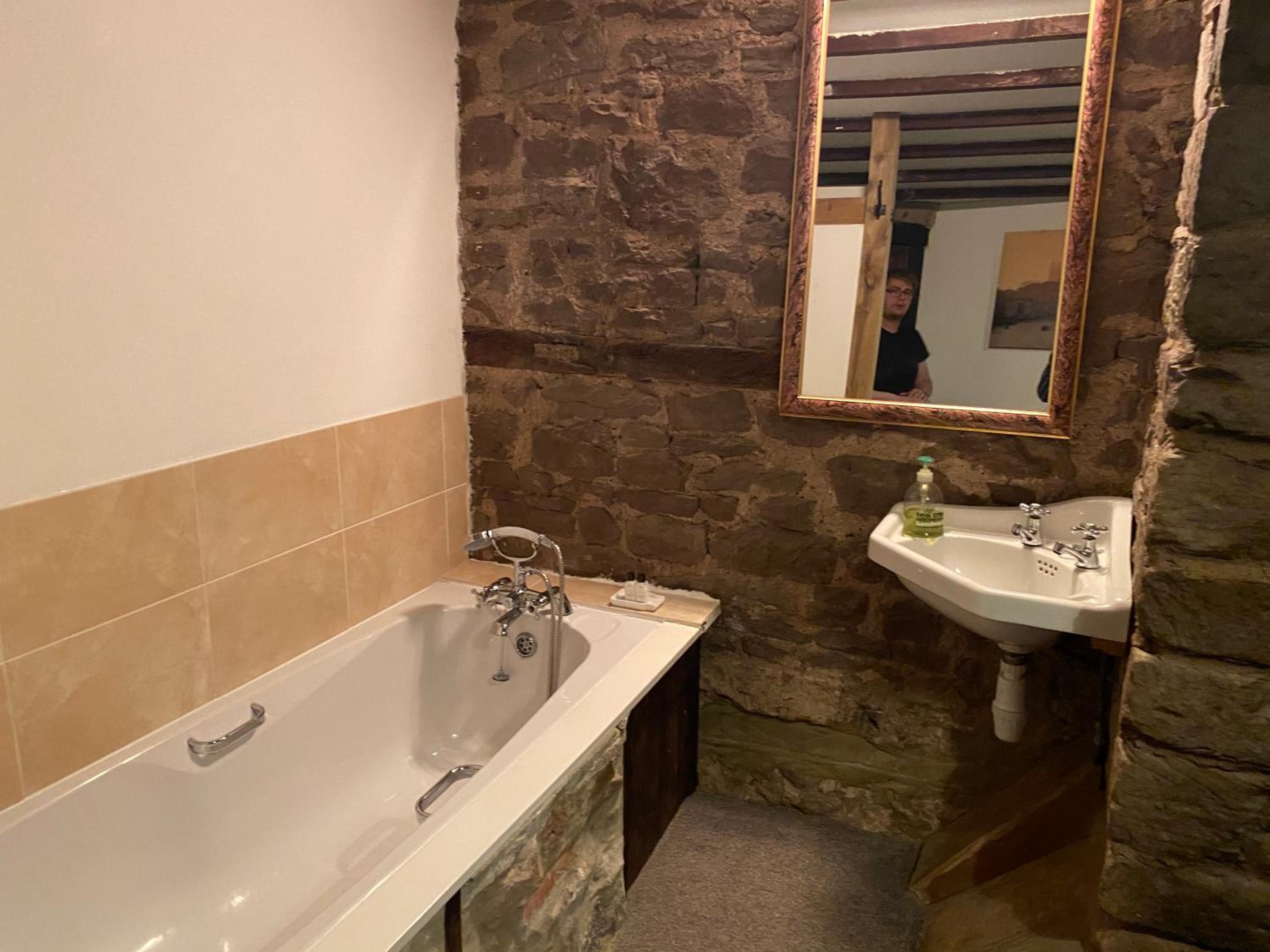 Deluxe Double Room with Bath photo 2