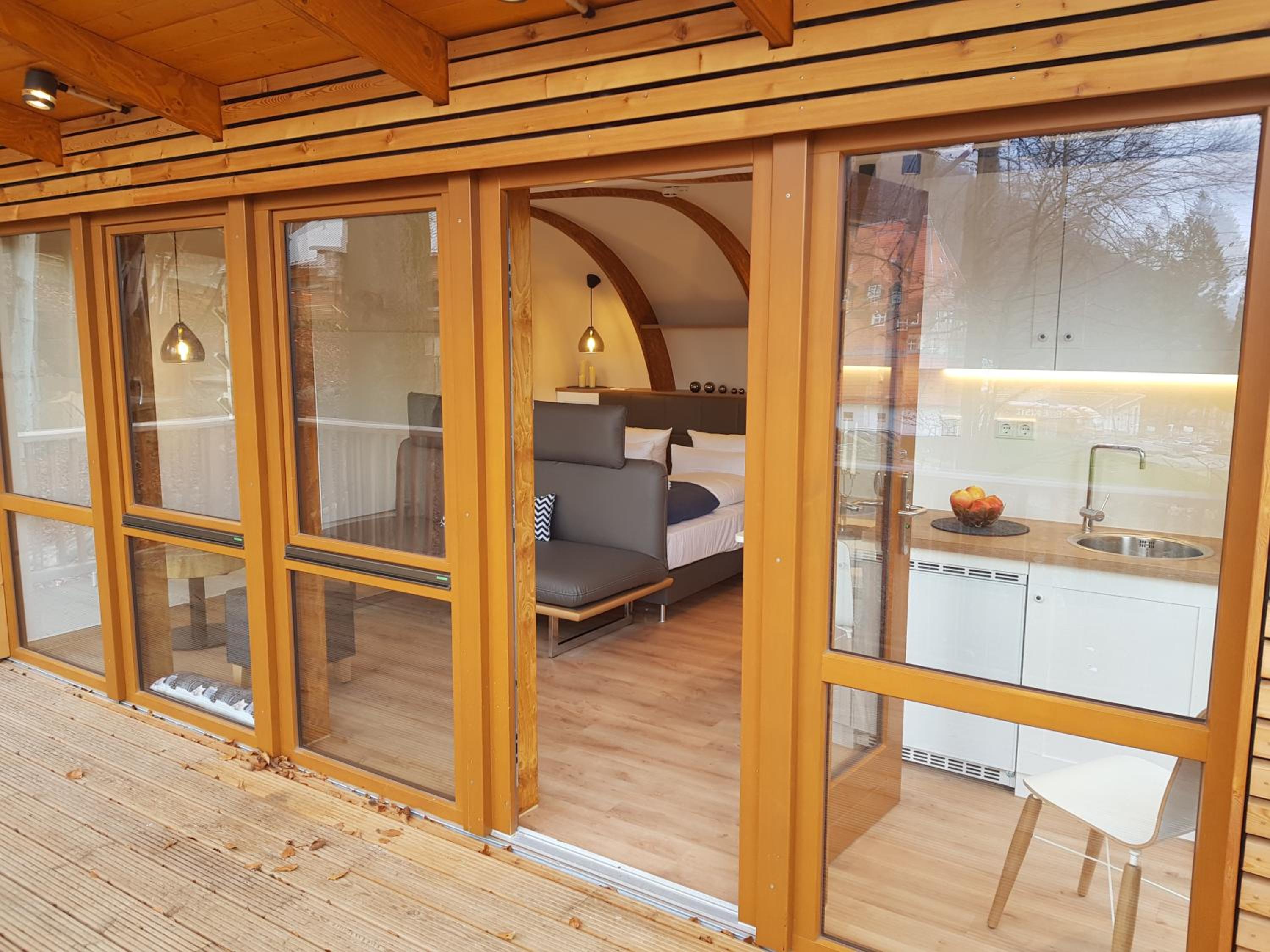Treehouse Elvis photo 2