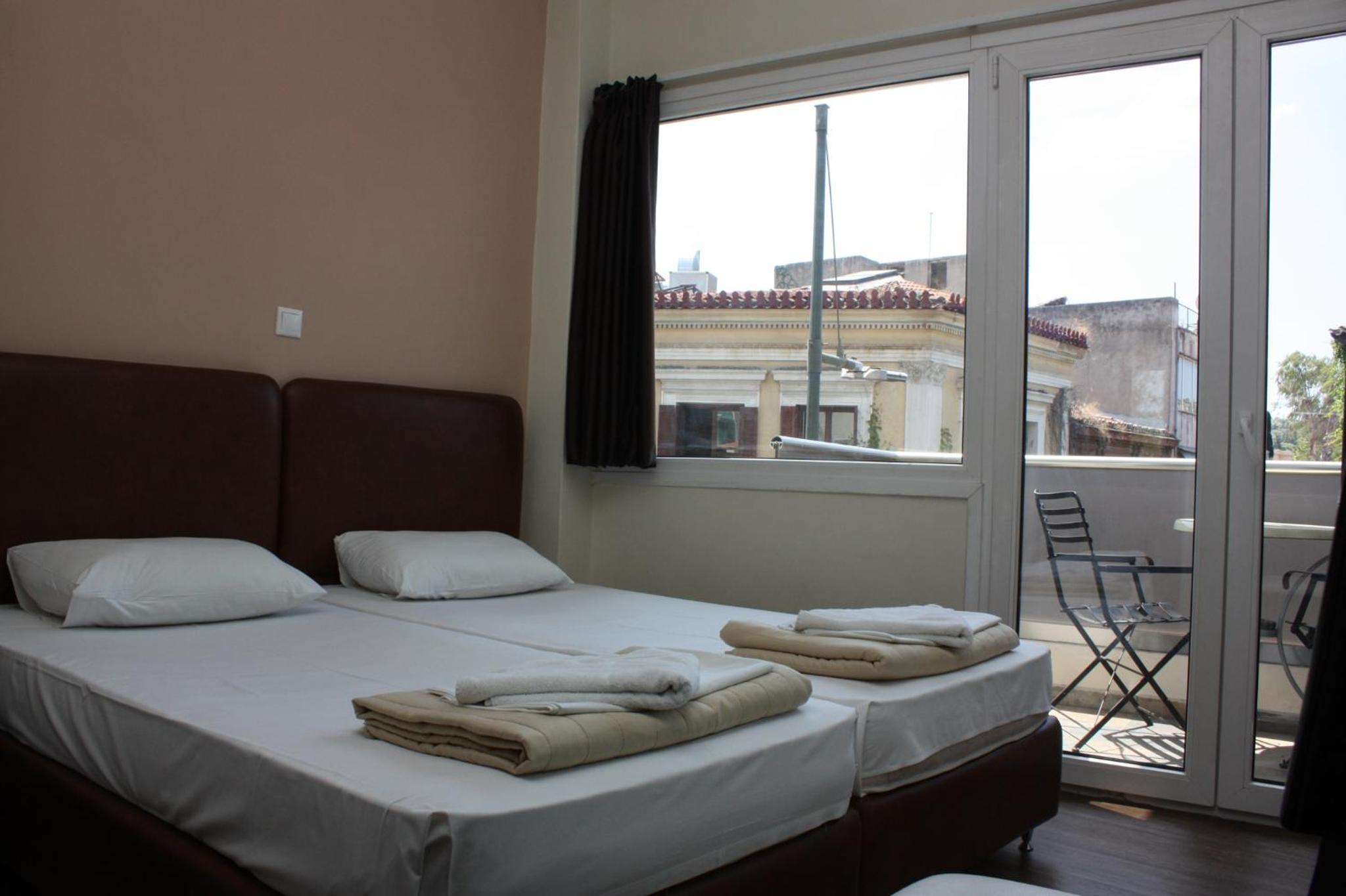 Twin Room with Bathroom and Balcony