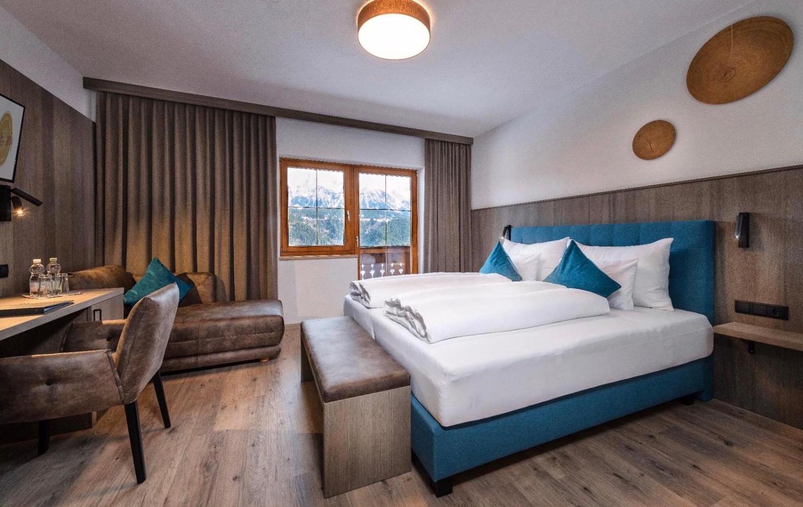 Deluxe Double Room with Balcony photo 1