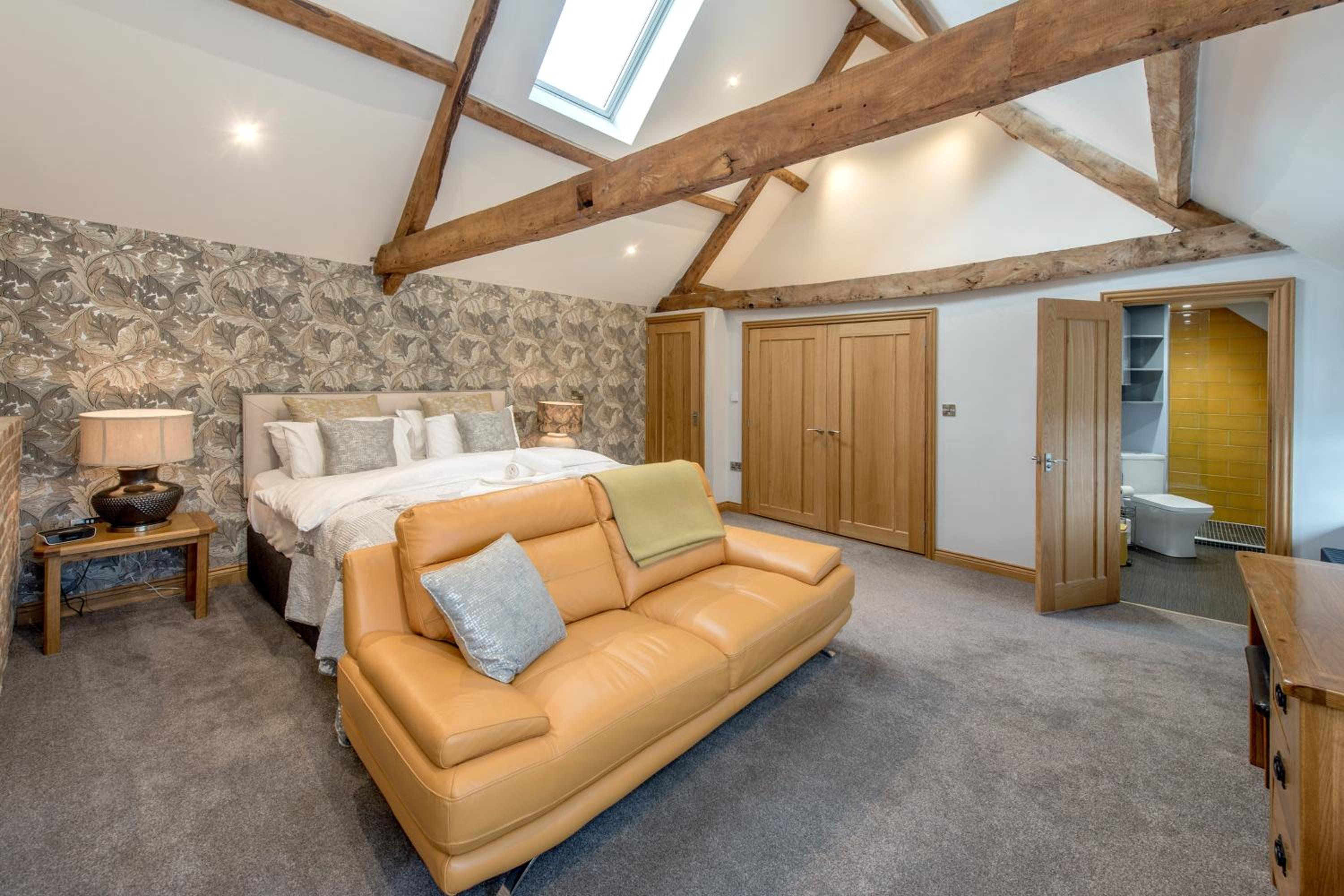 Superior Triple Room - Photo 8