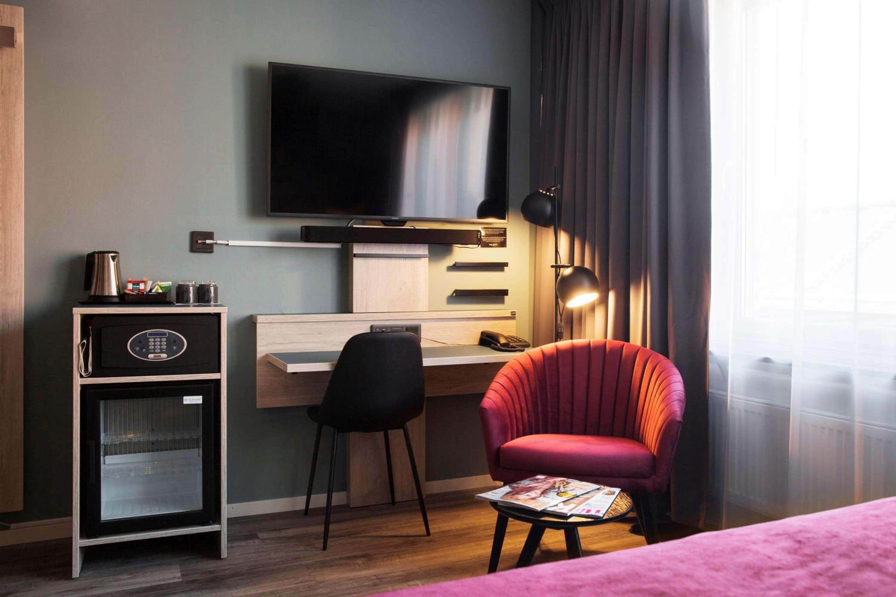 Standard Twin Room - Photo 3