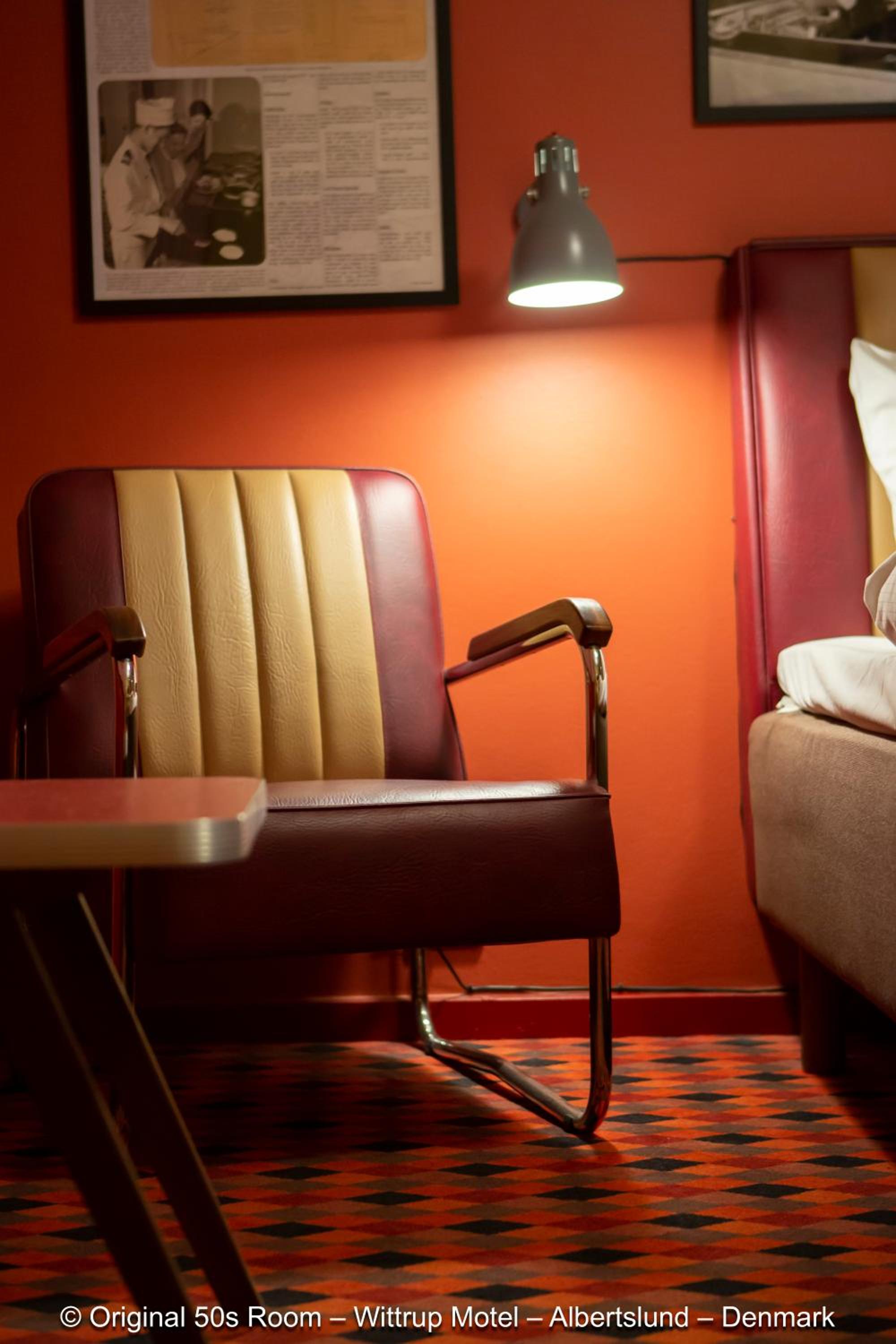 Classic Double or Twin Room - Photo 11