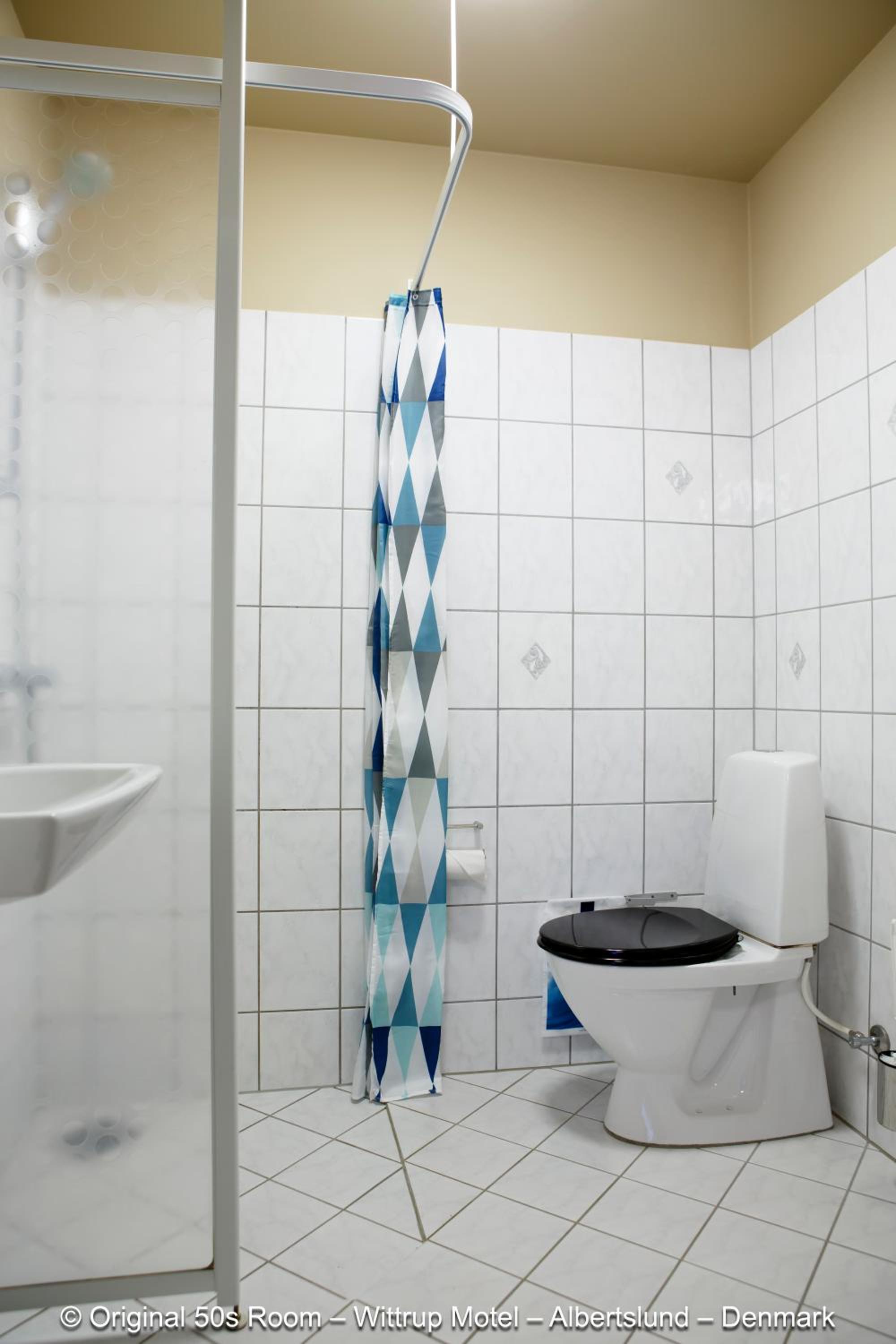 Standard Double or Twin Room - Photo 5