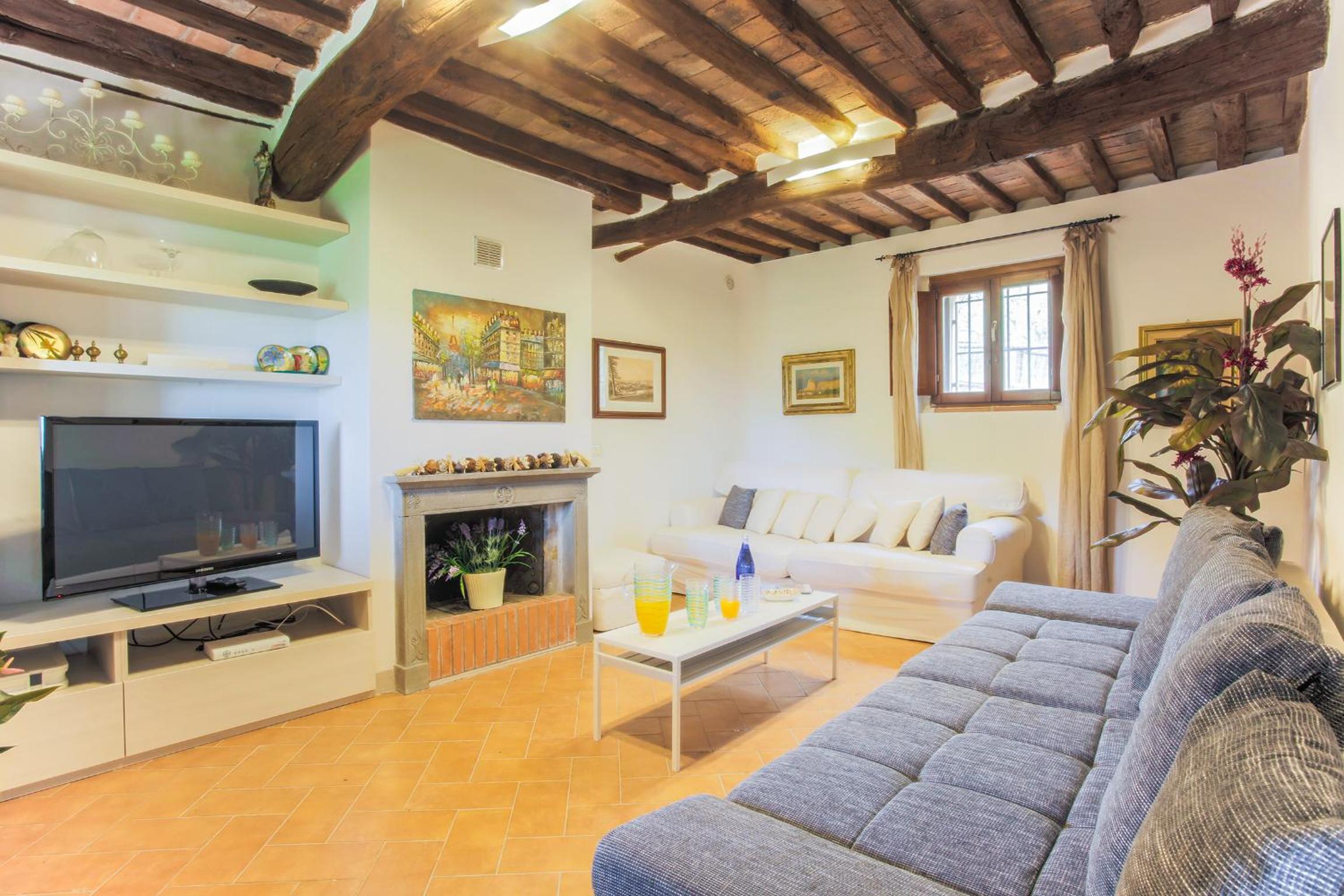 Villa photo 1