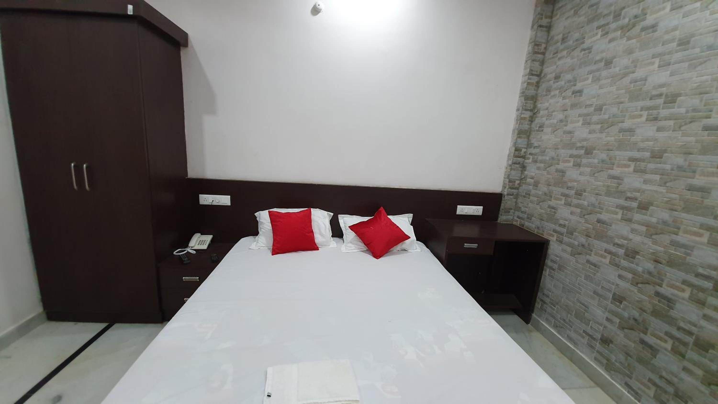 Double Or Twin Room photo 1