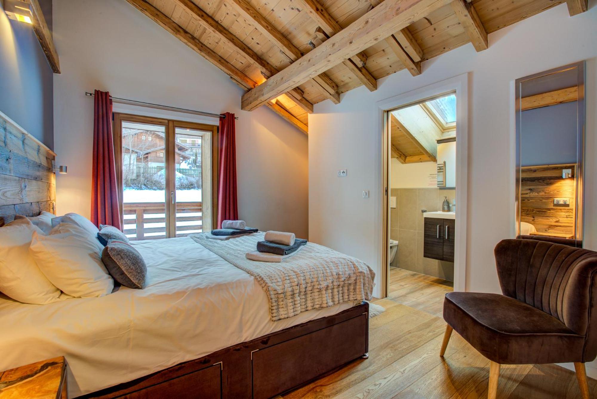 Double or Twin Room with Private Bathroom