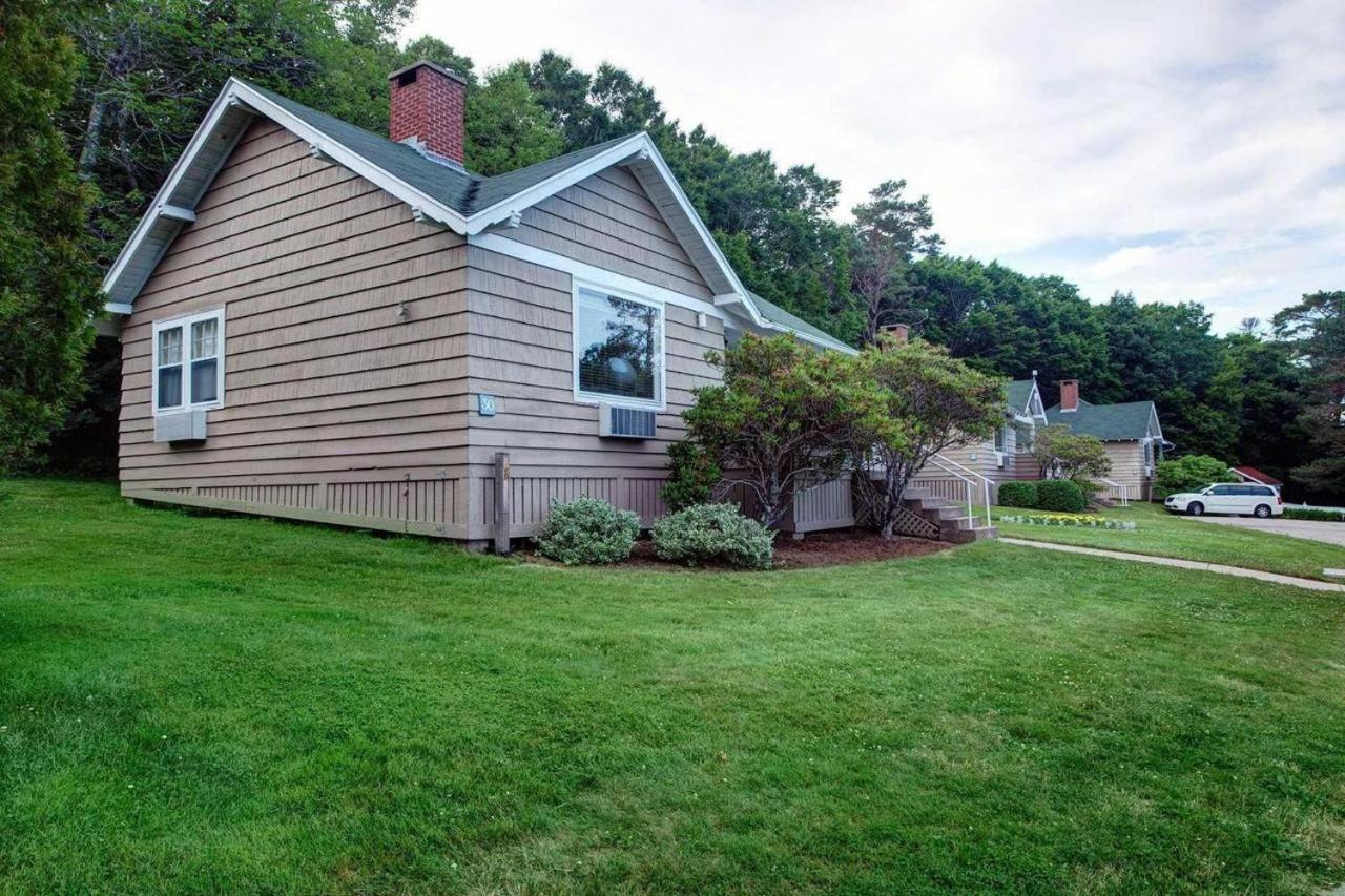 Two-Bedroom Cottage - Non-Smoking - Photo 1