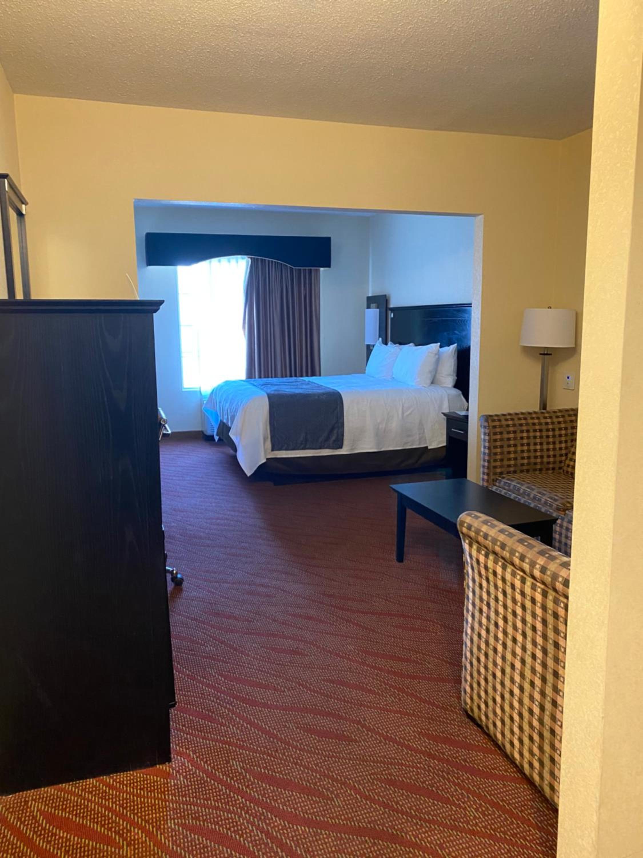 King Suite - Photo 1
