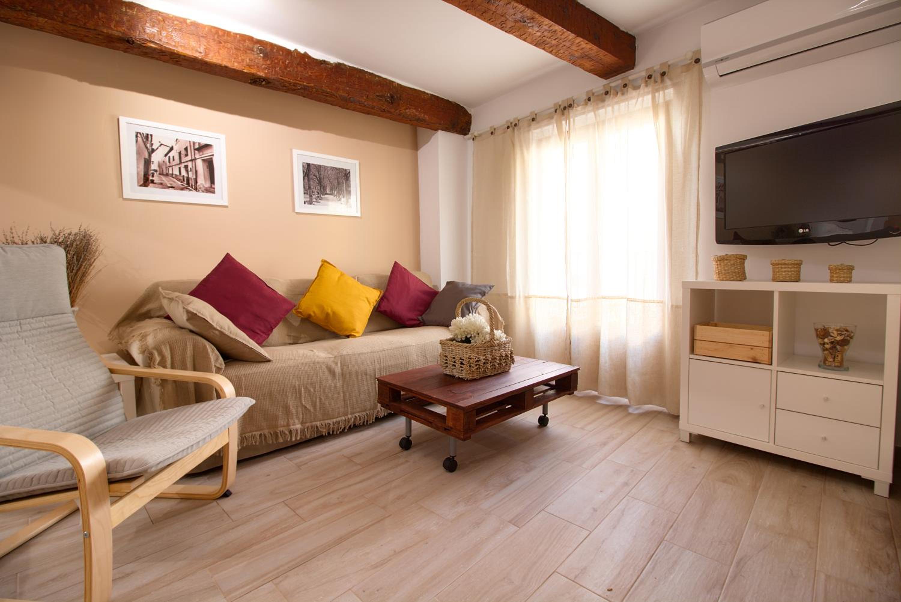 Two-Bedroom Apartment - Photo 16