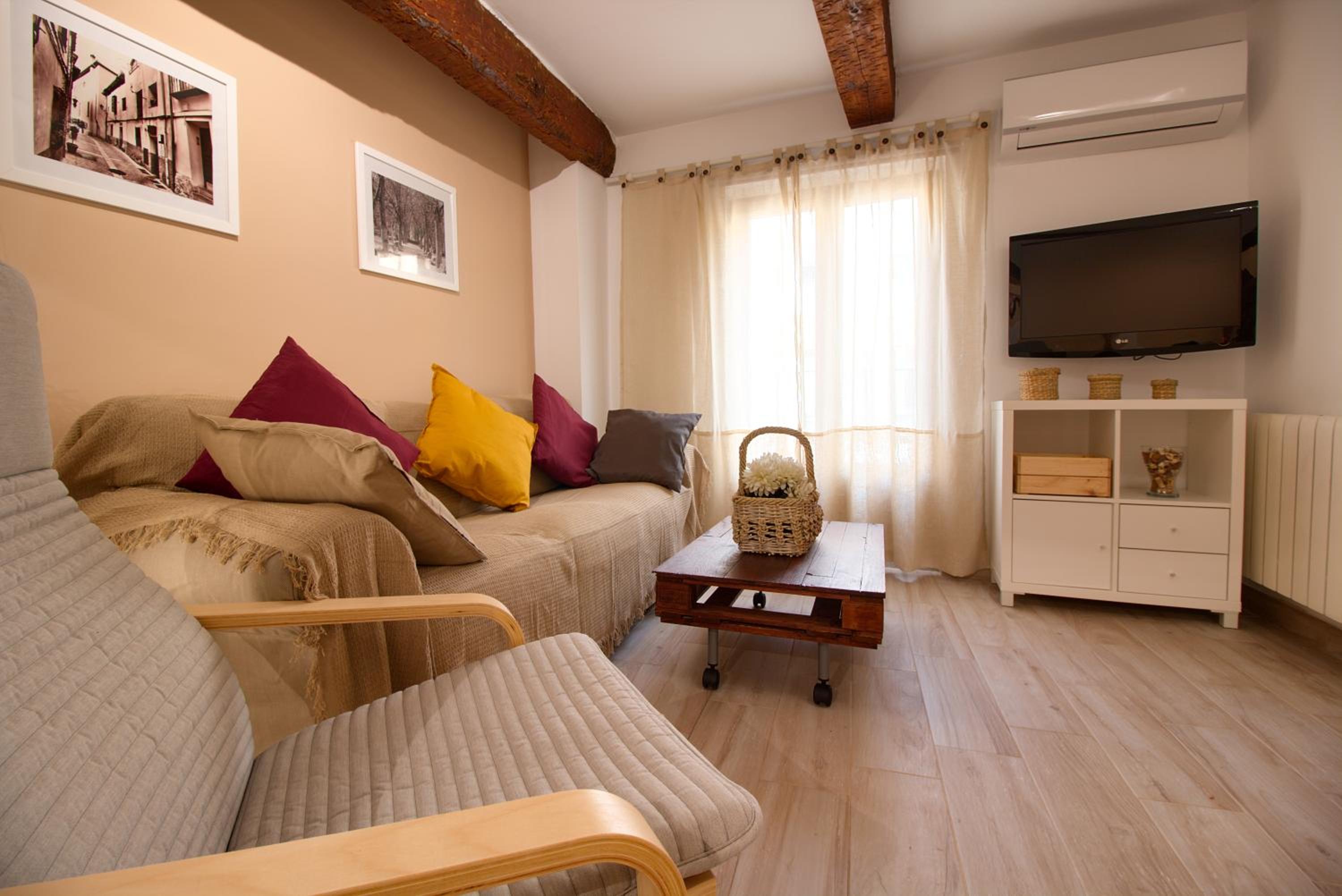 Two-Bedroom Apartment - Photo 15