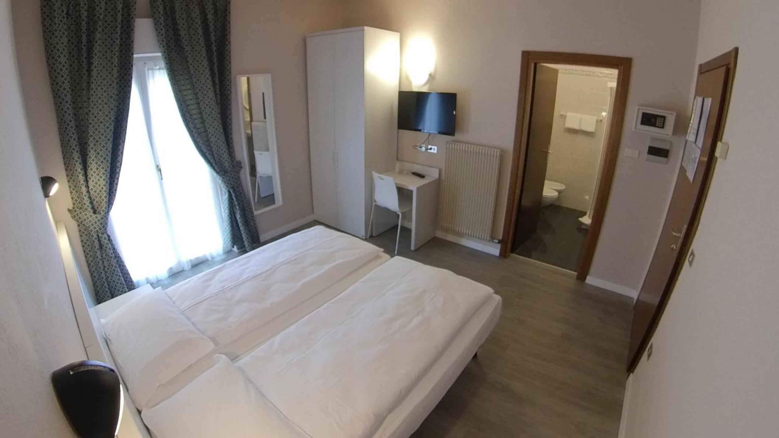 Double Room with Balcony photo 1